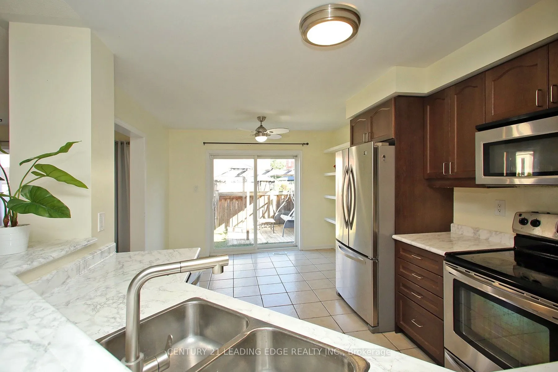 1810 Parkhurst Crescent