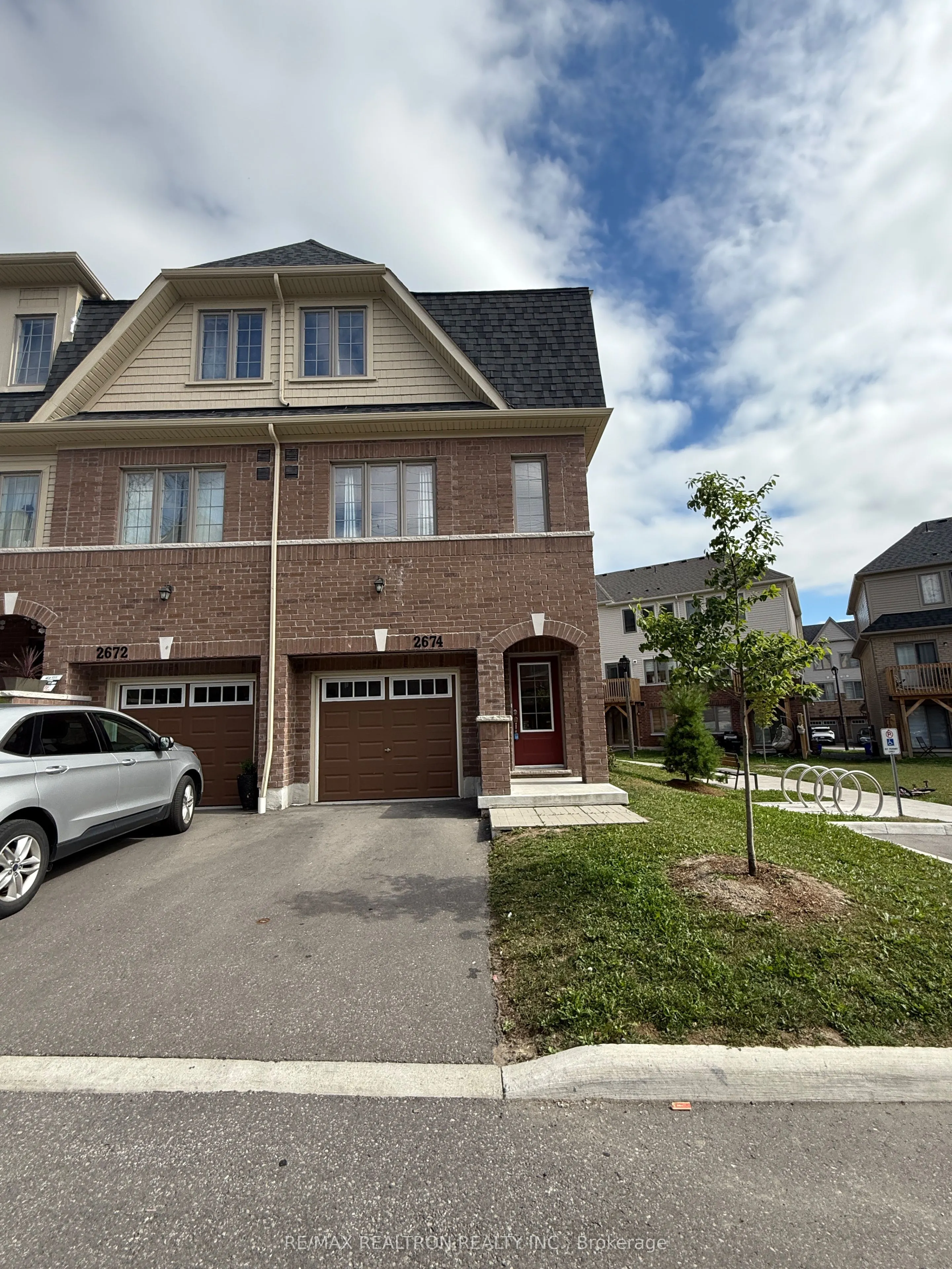 2674 Magdalene Path E, #100