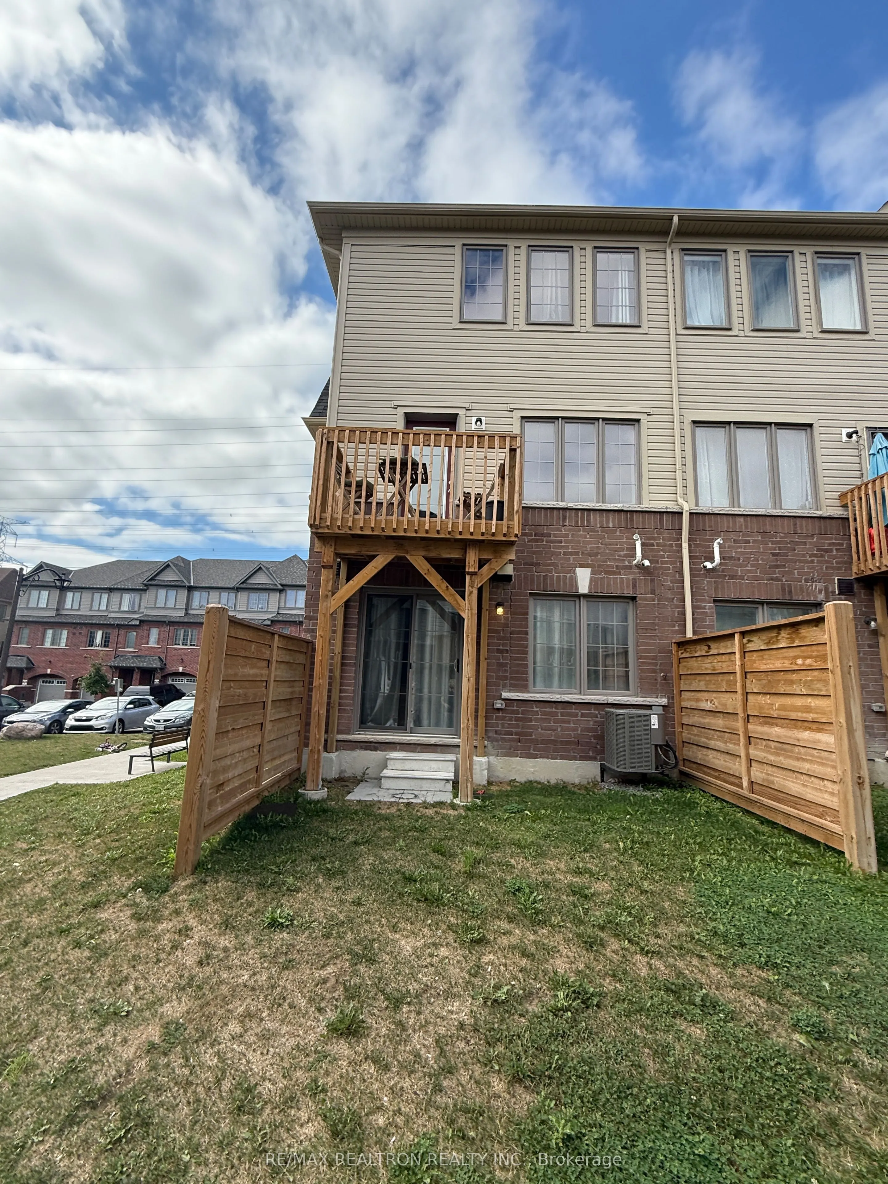 2674 Magdalene Path E, #100