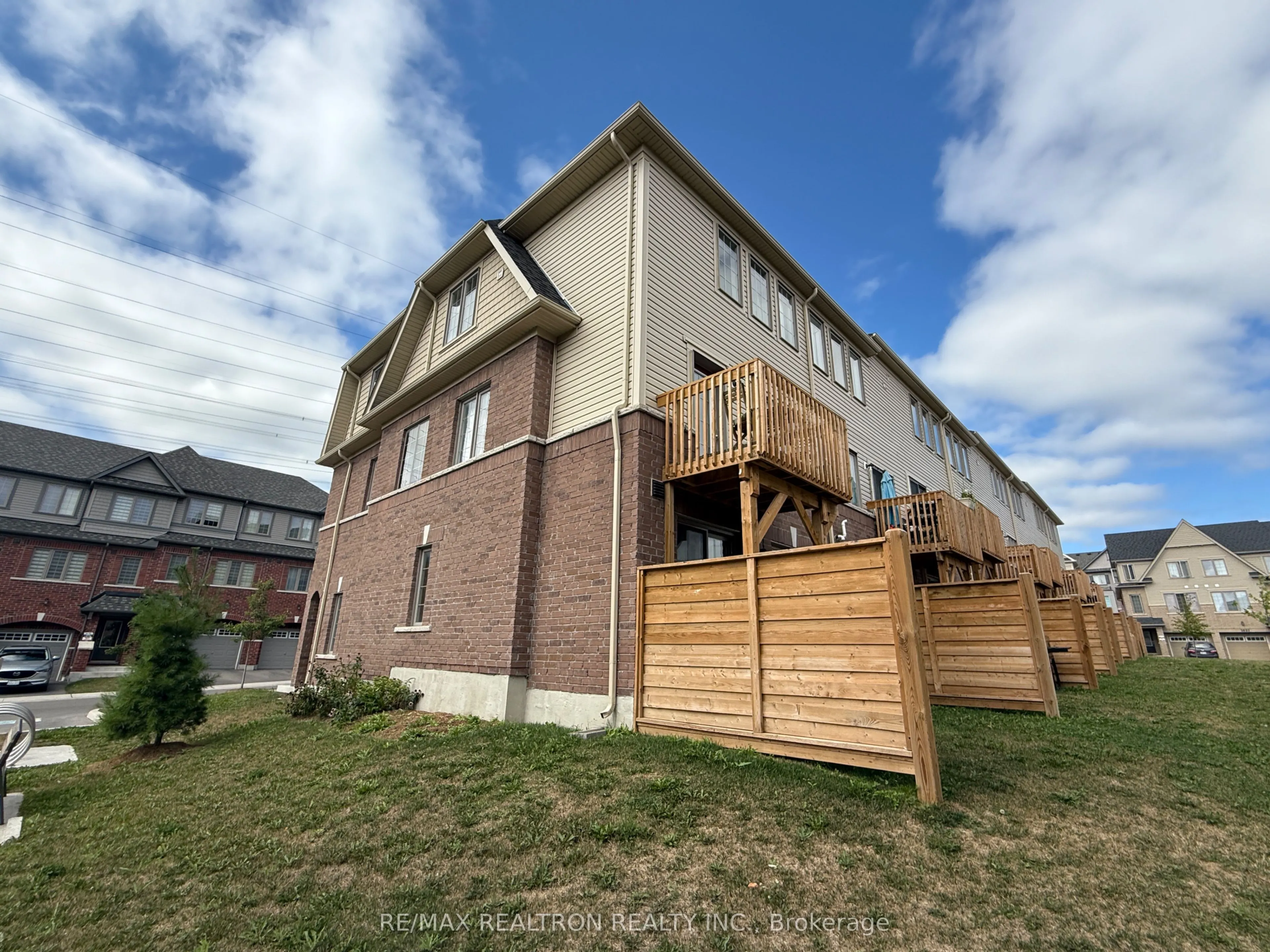 2674 Magdalene Path E, #100