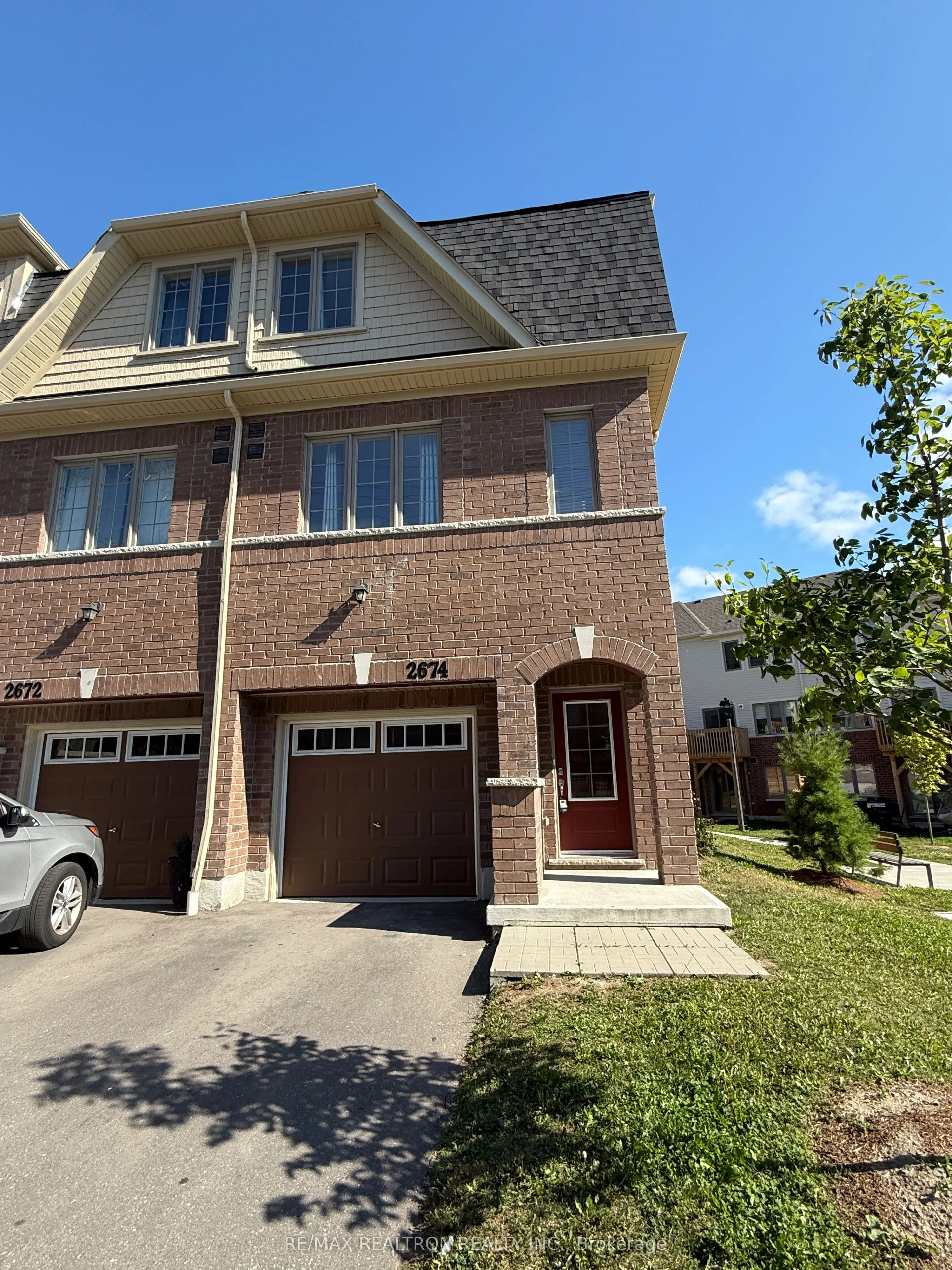 2674 Magdalene Path E, #100