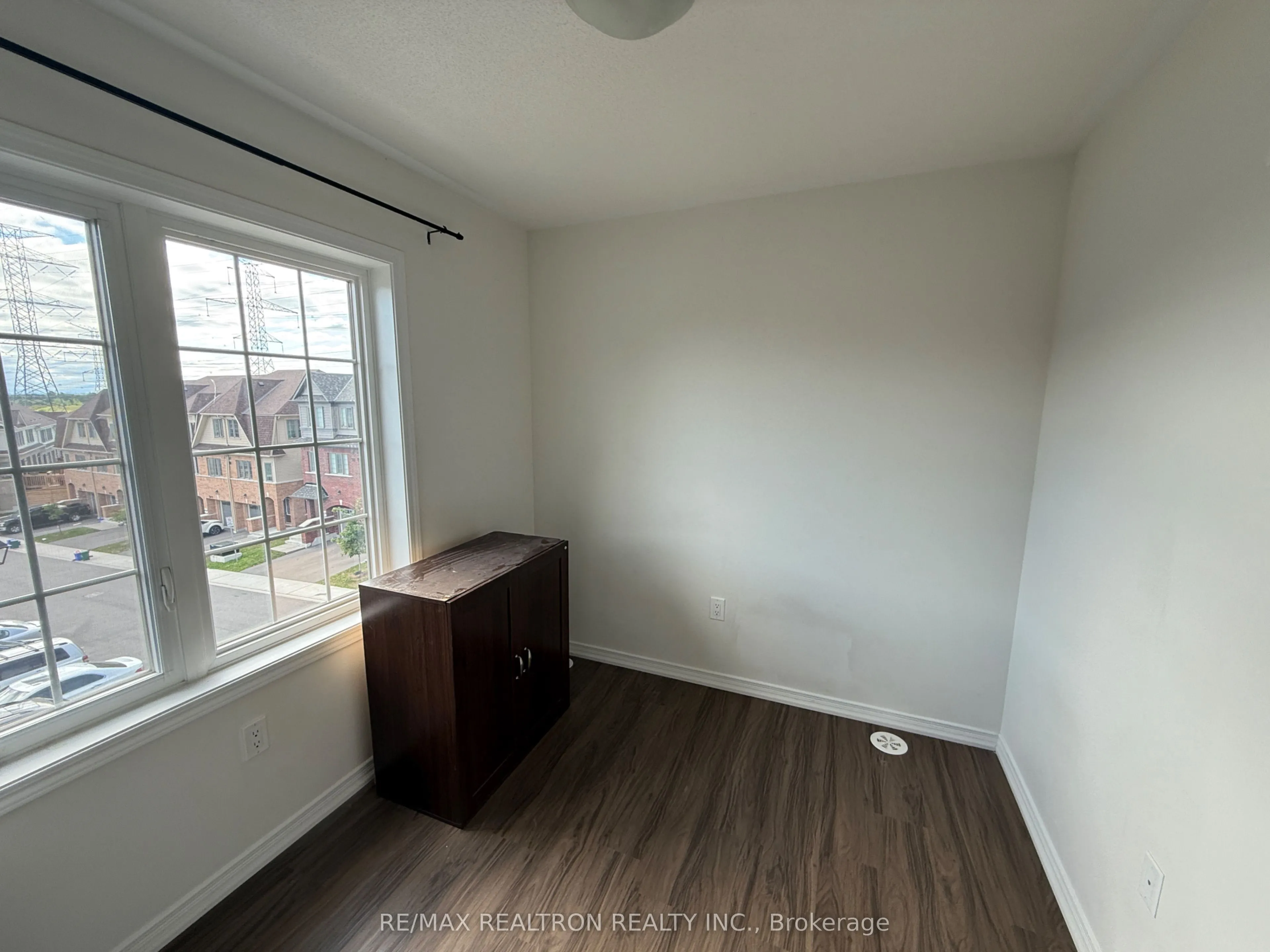 2674 Magdalene Path E, #100