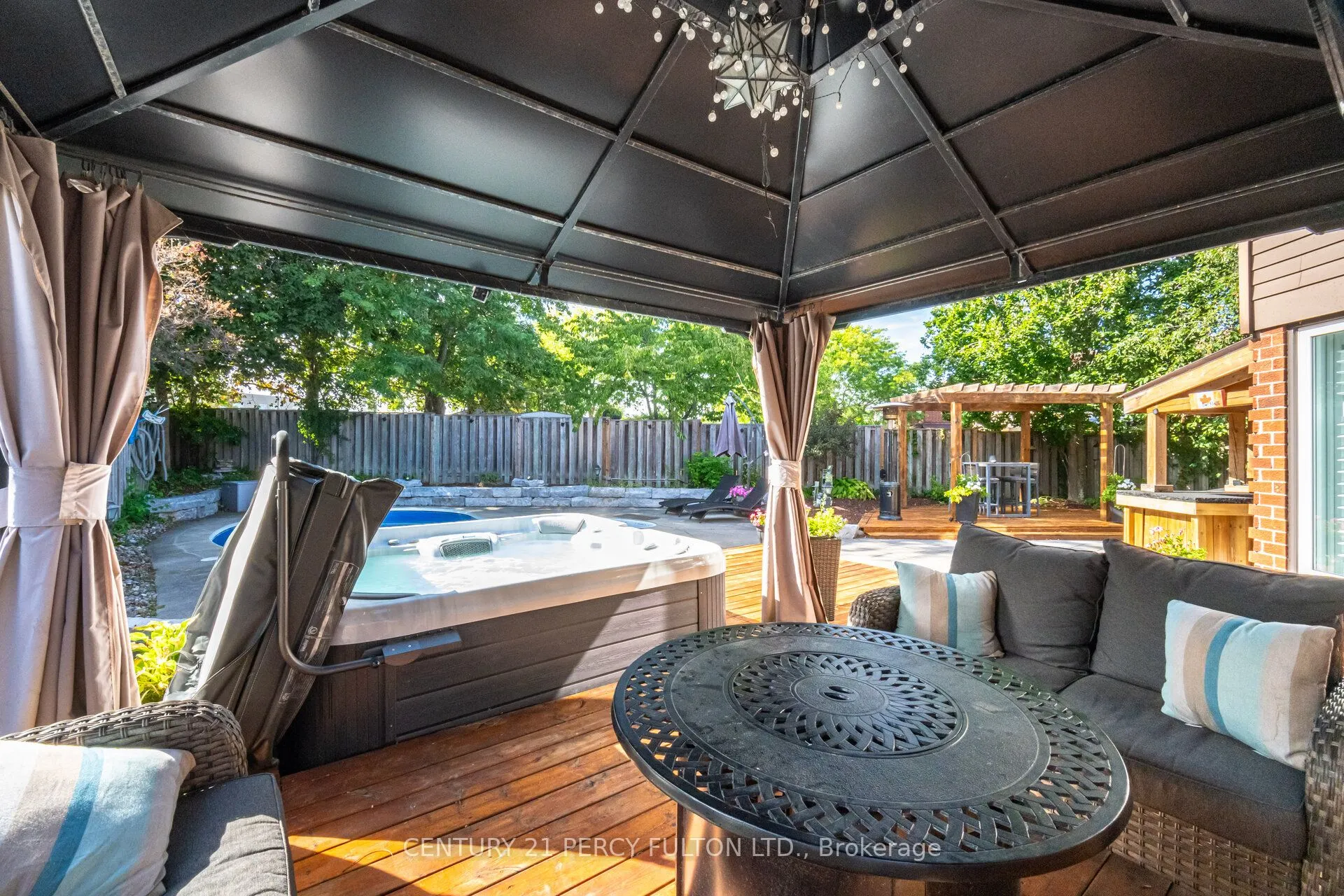 718 Pebble Court