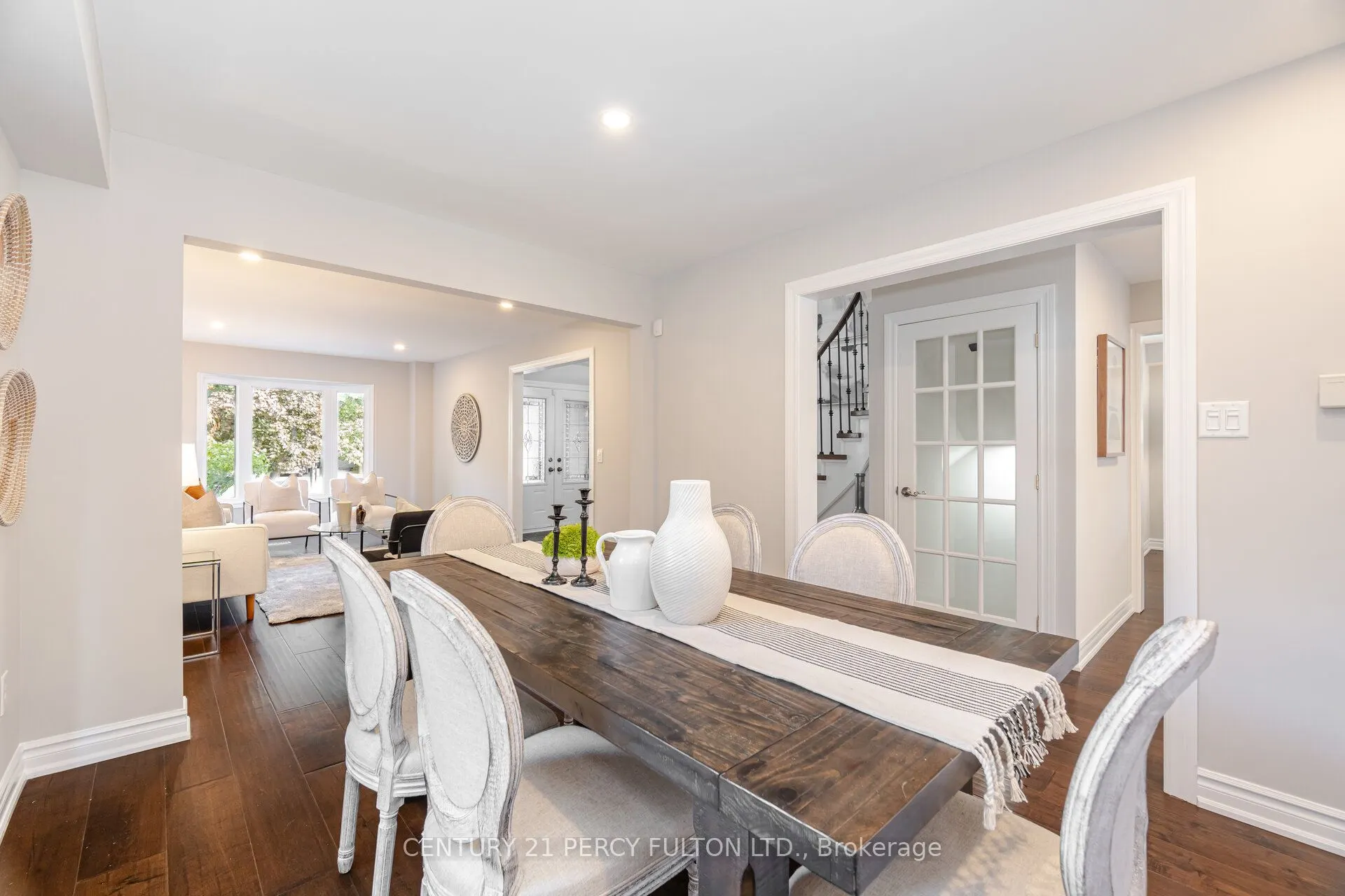 718 Pebble Court