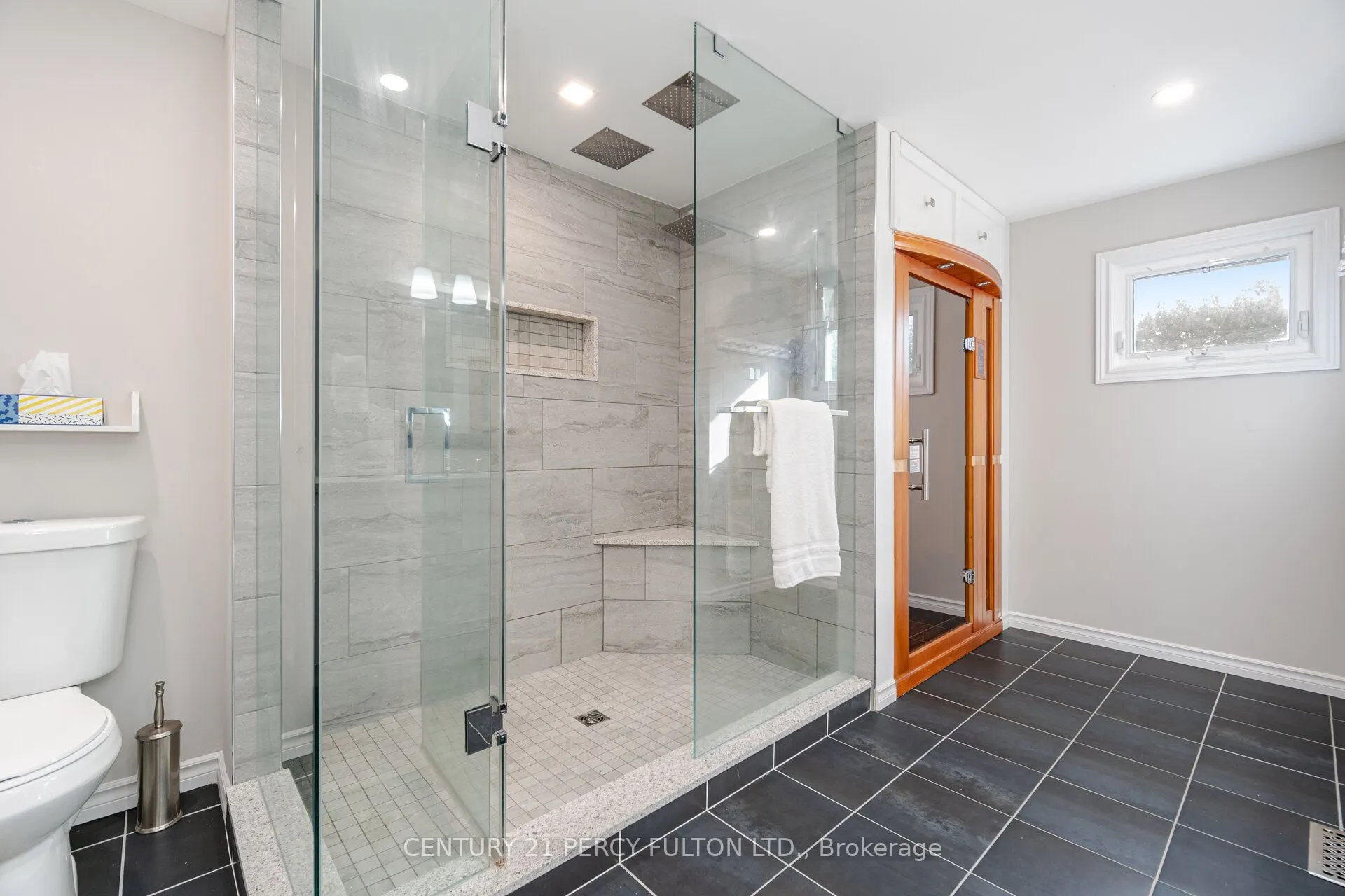 718 Pebble Court
