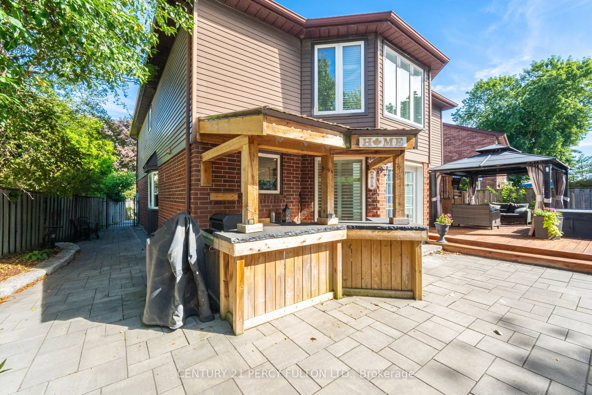 718 Pebble Court