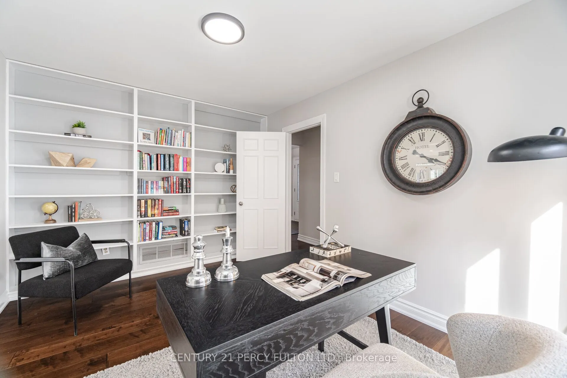 718 Pebble Court