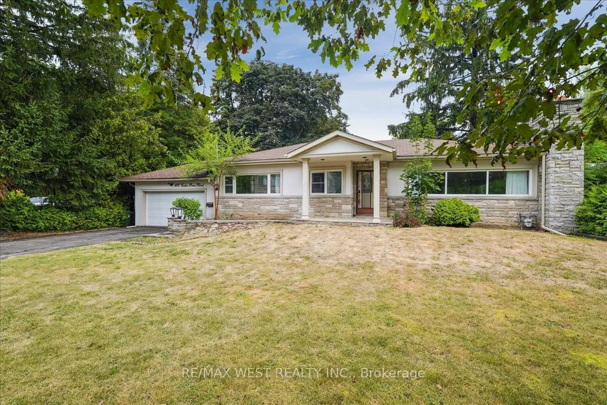 106 Cedar Brae Boulevard