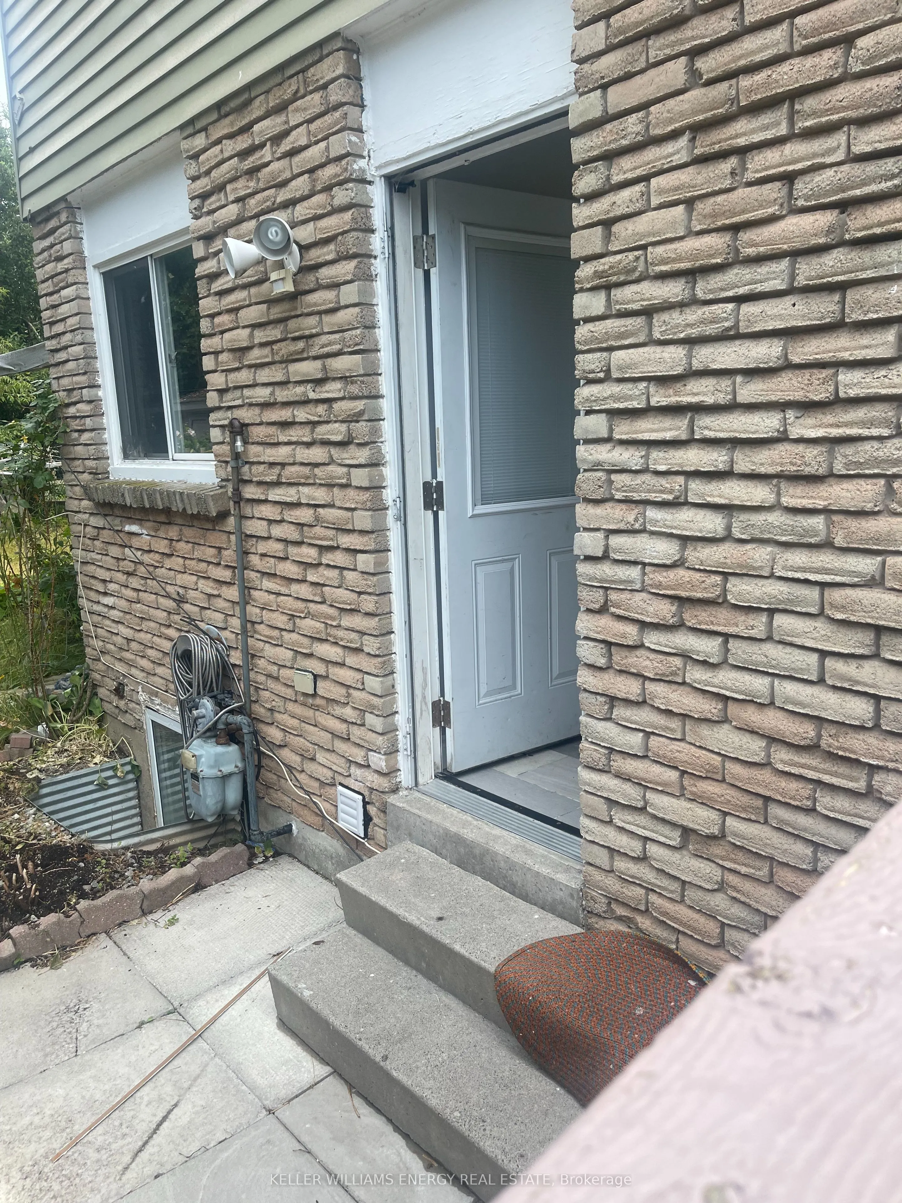 578 Lakeview Avenue, #Basement