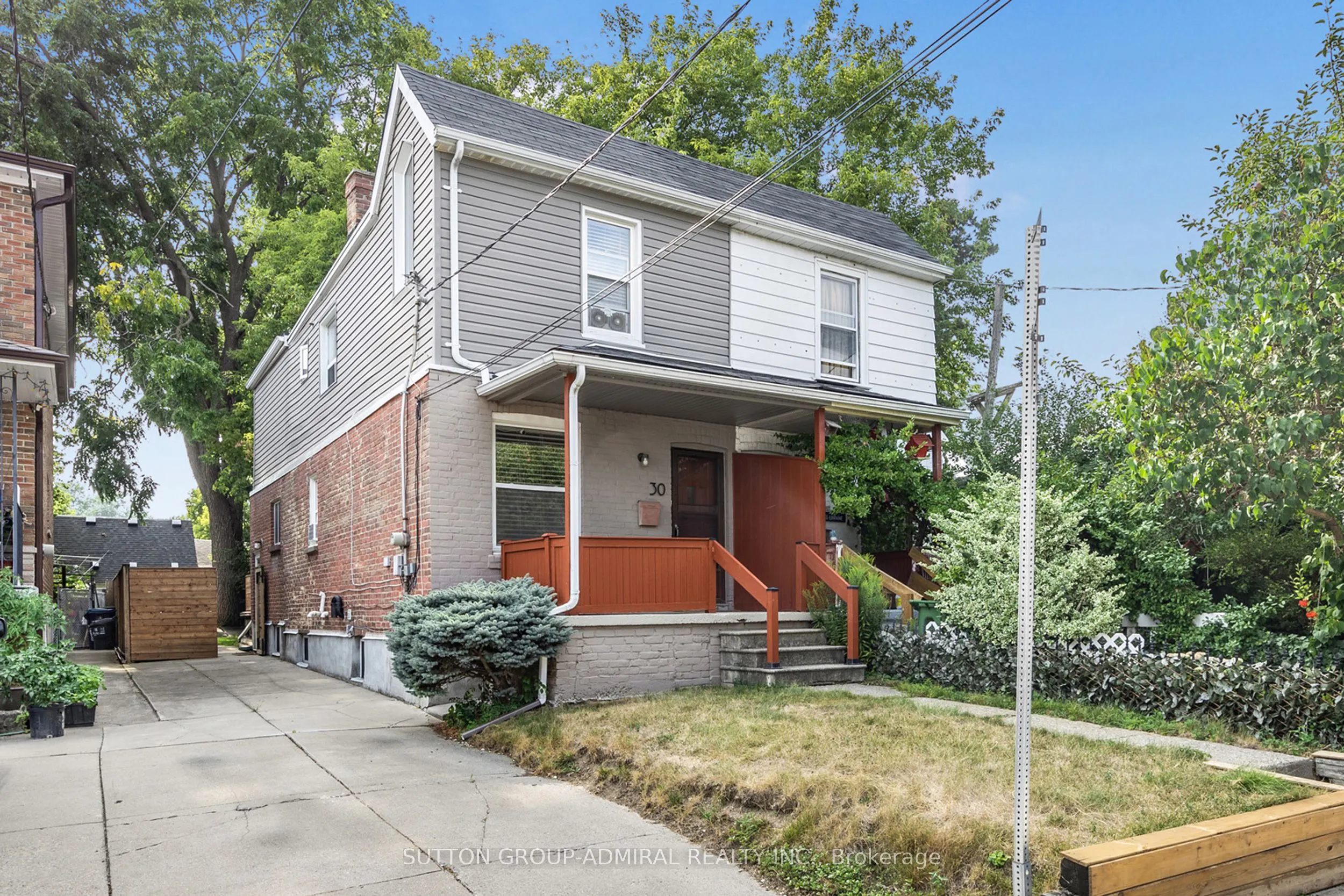 30 Everett Crescent