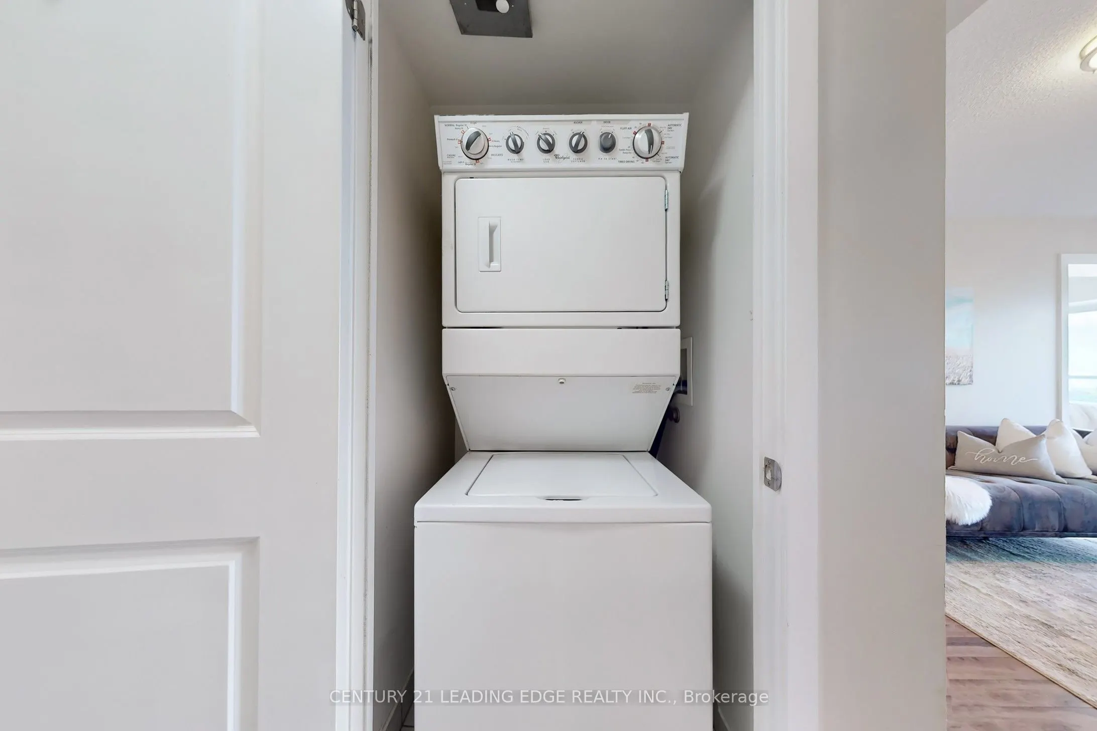 1235 Bayly Street, #901
