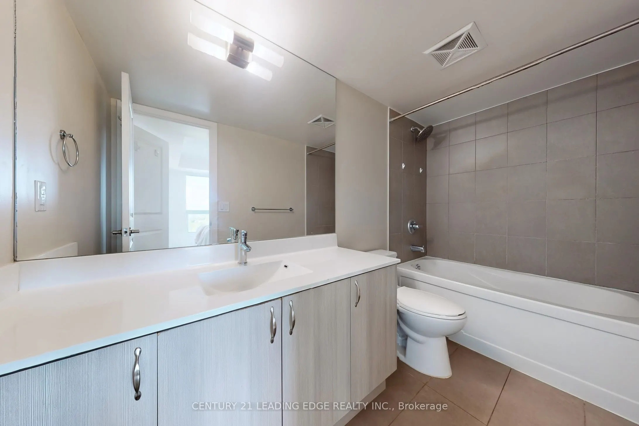1235 Bayly Street, #901