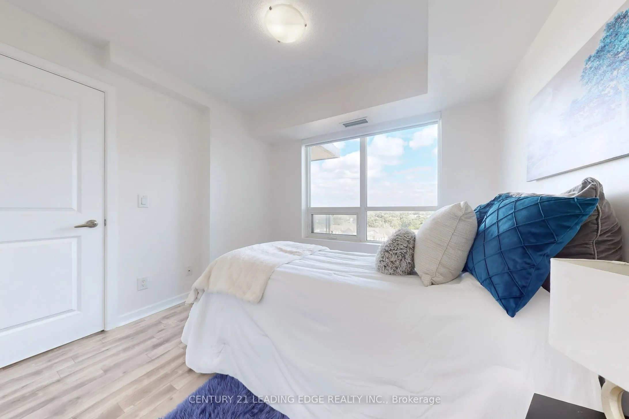 1235 Bayly Street, #901