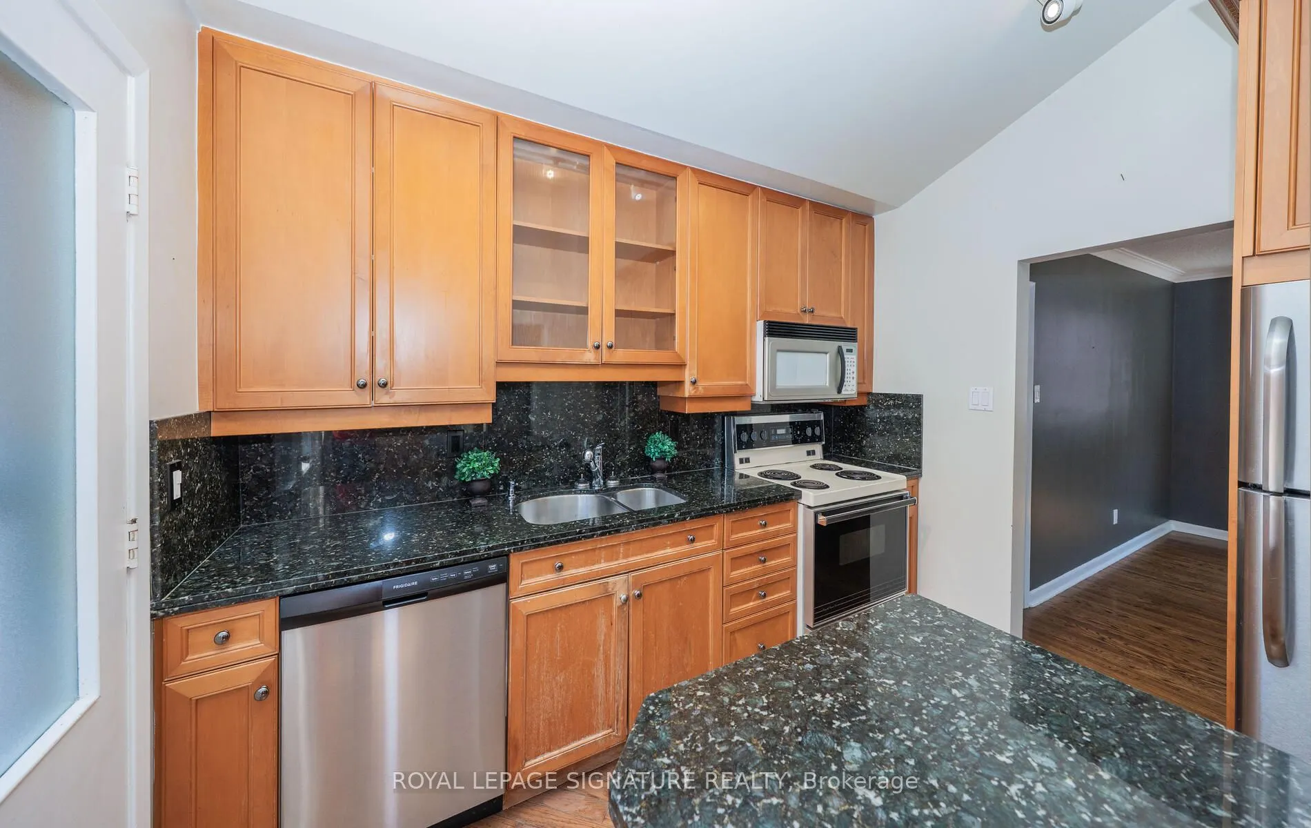 9 Bridlewood Boulevard