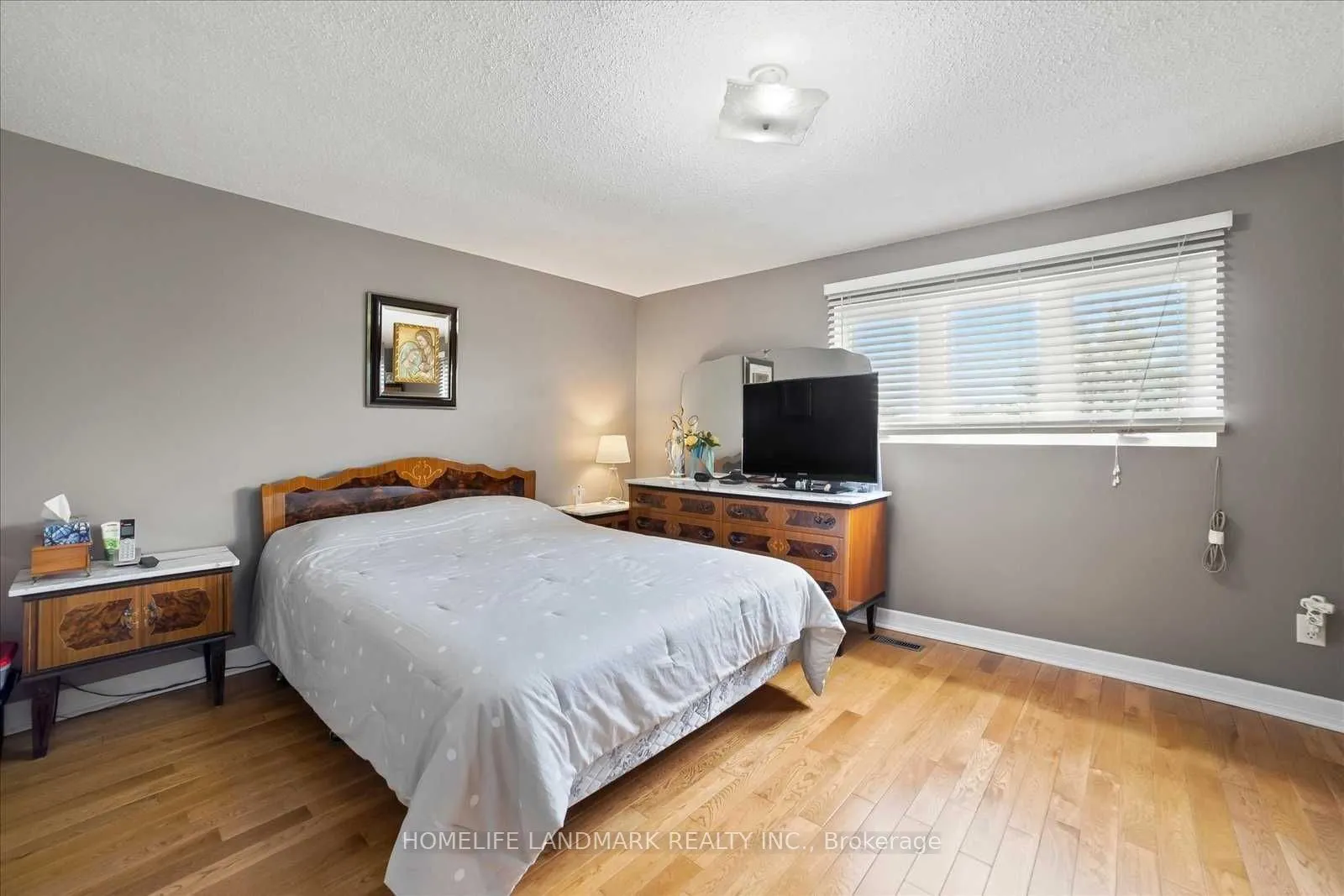 72 Rakewood Crescent