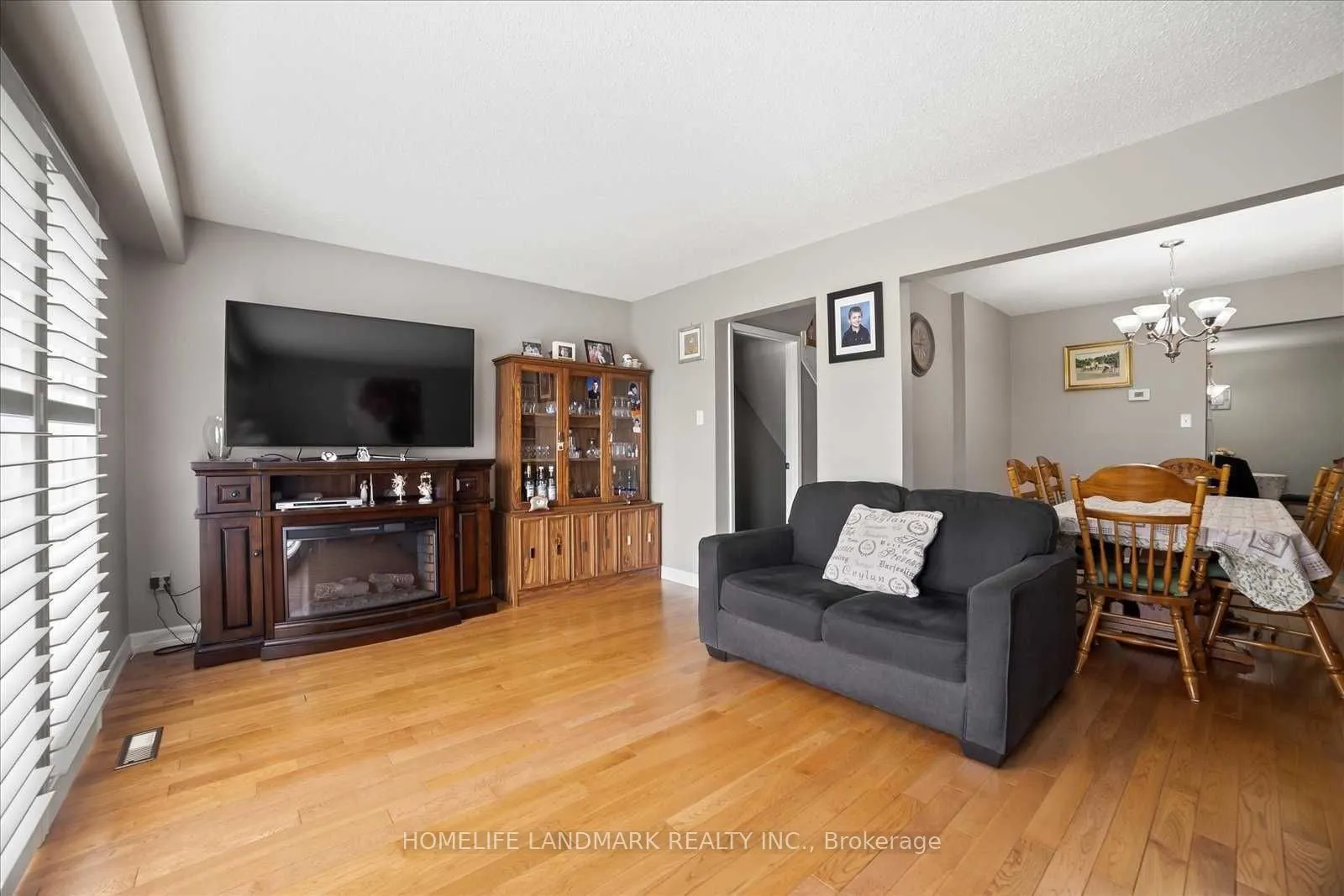 72 Rakewood Crescent