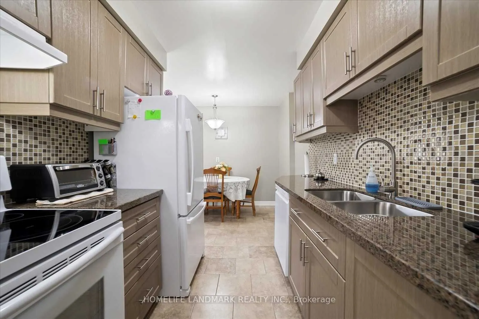 72 Rakewood Crescent