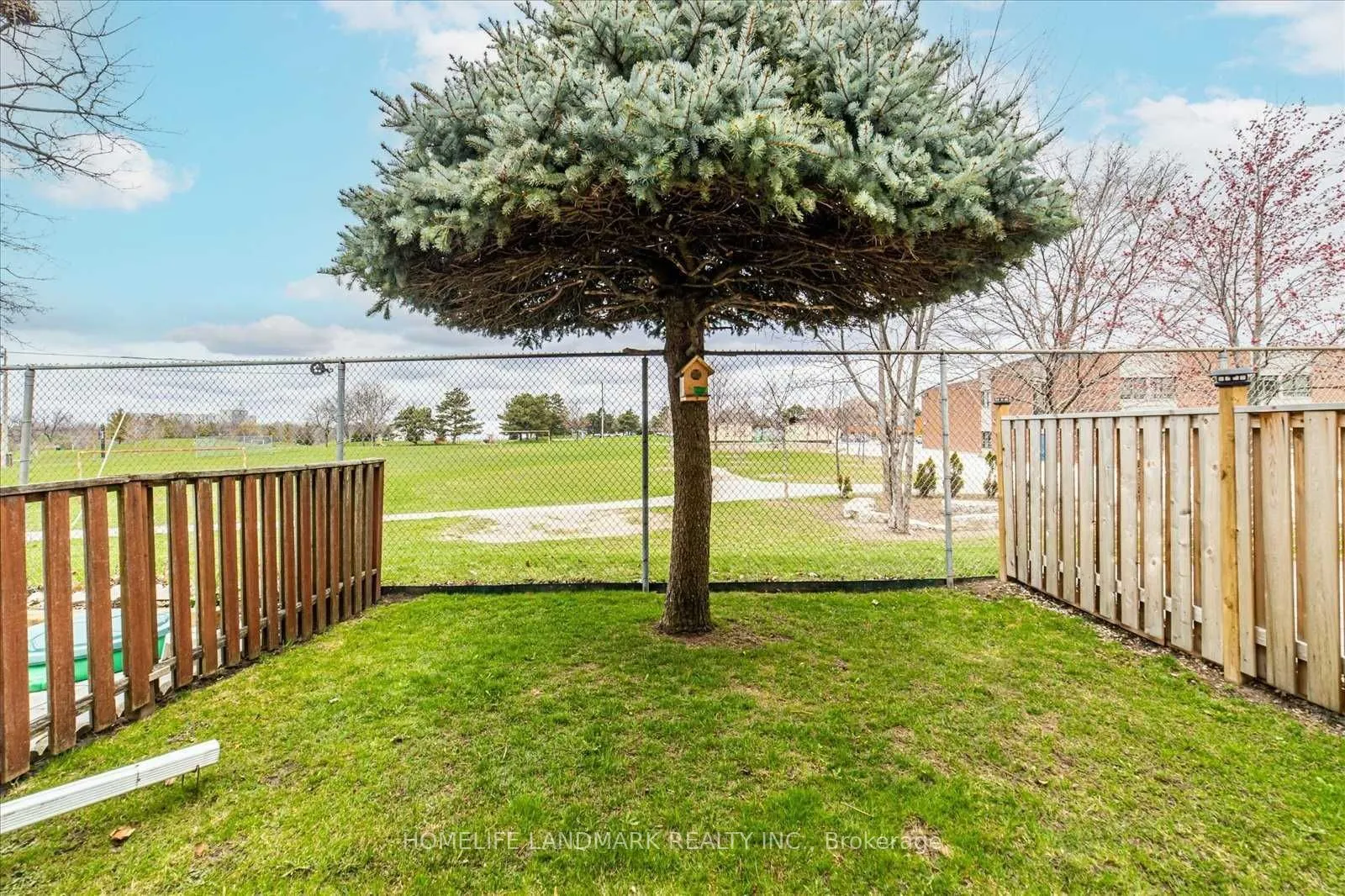 72 Rakewood Crescent