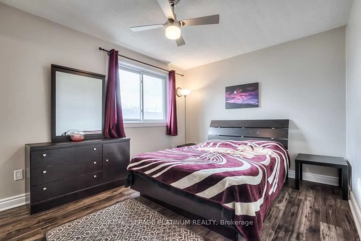 87 Poolton Crescent
