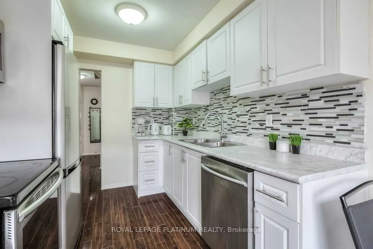 87 Poolton Crescent
