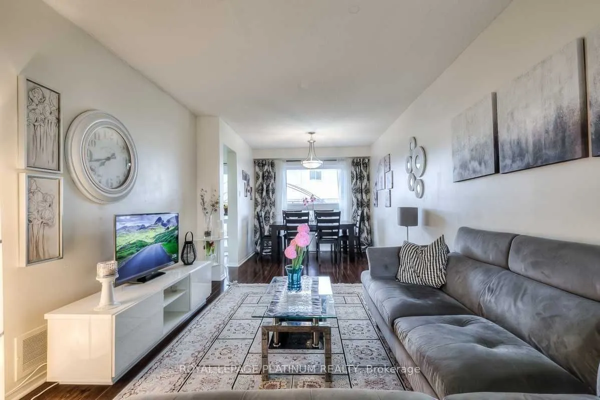 87 Poolton Crescent