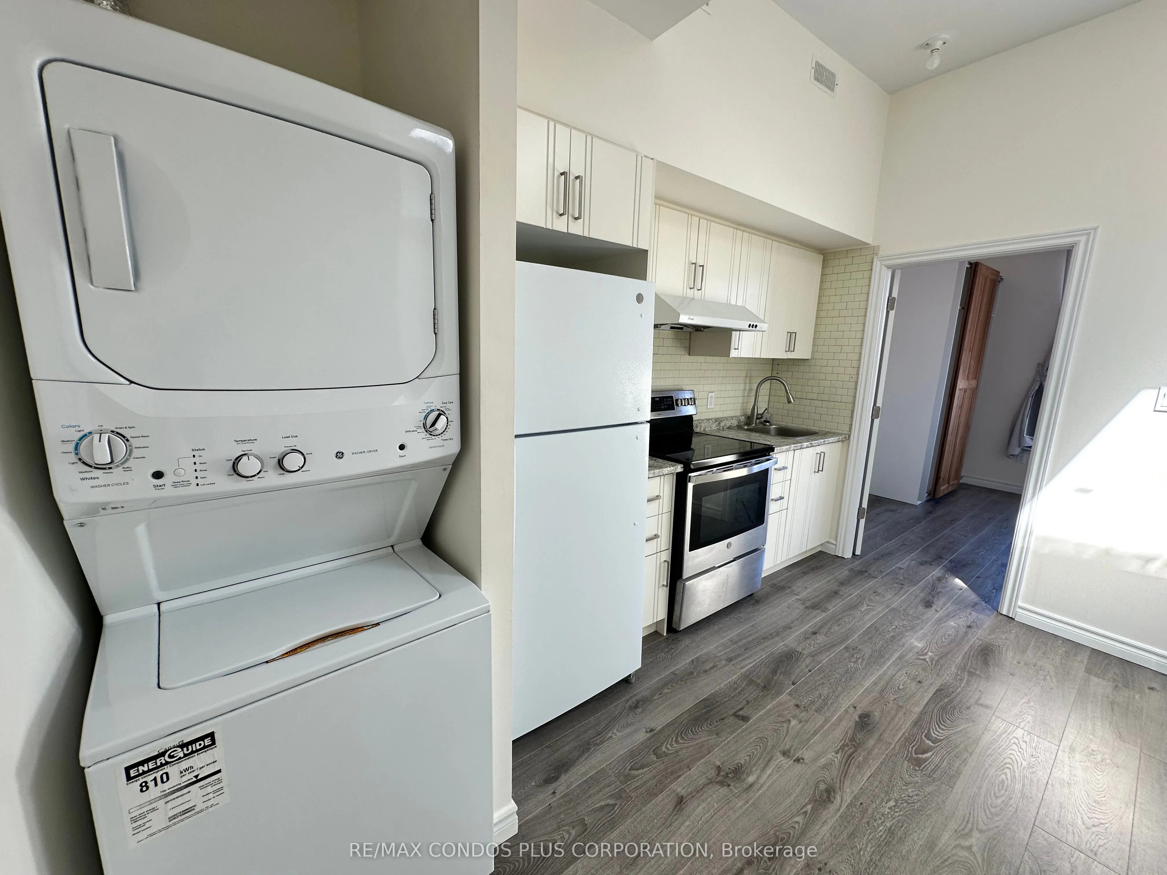 725 Danforth Avenue, #3A