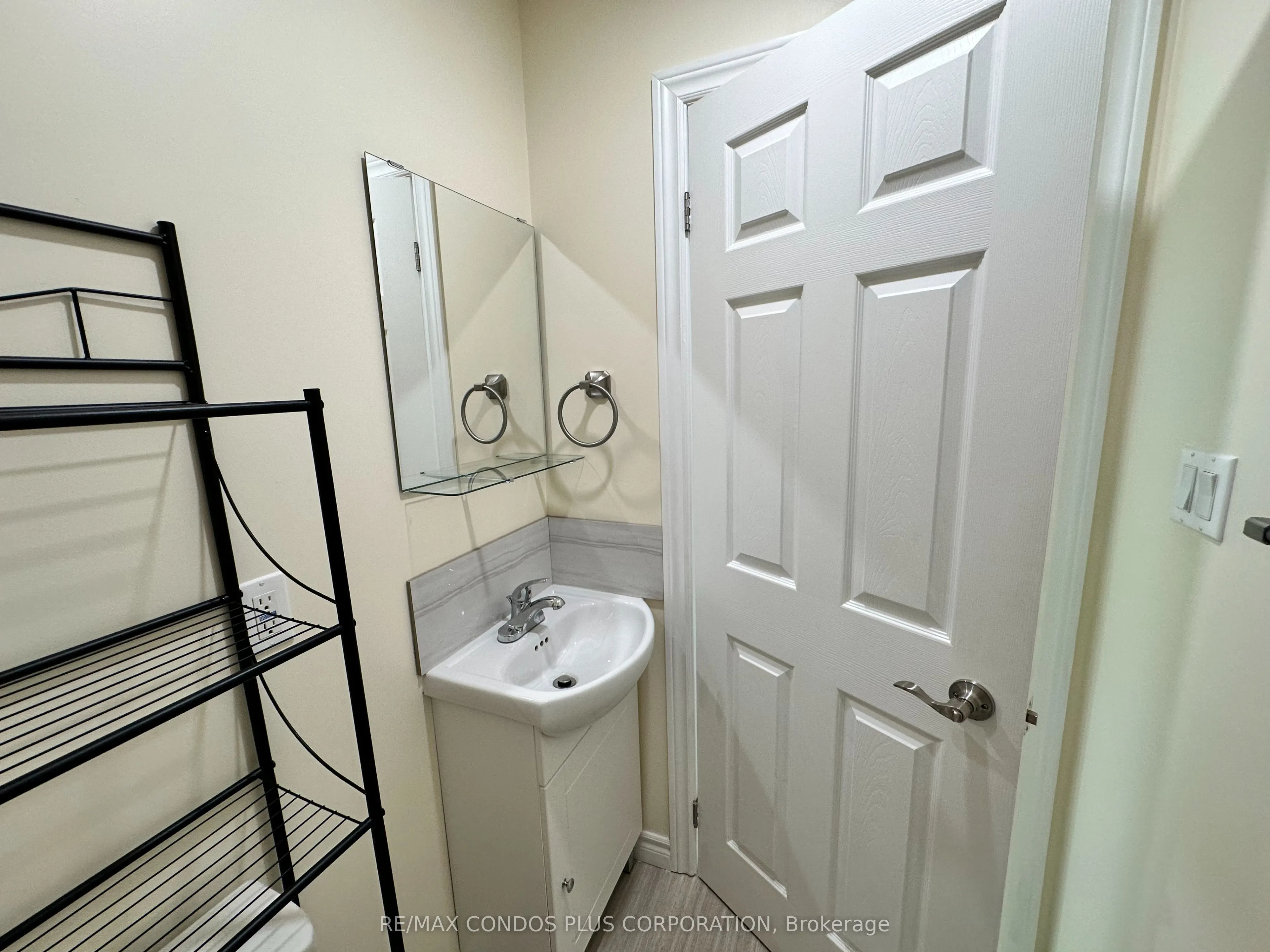 725 Danforth Avenue, #3A