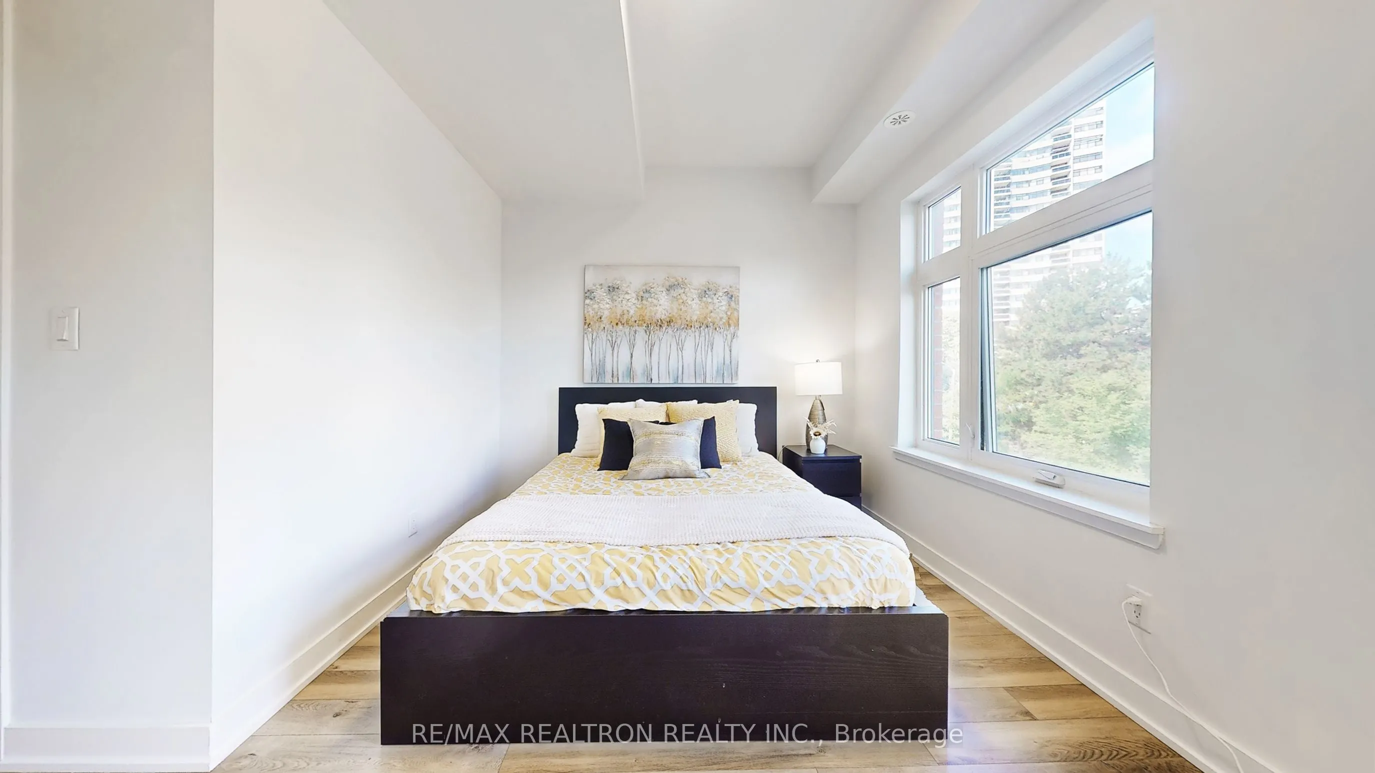 20 Echo Point, #131