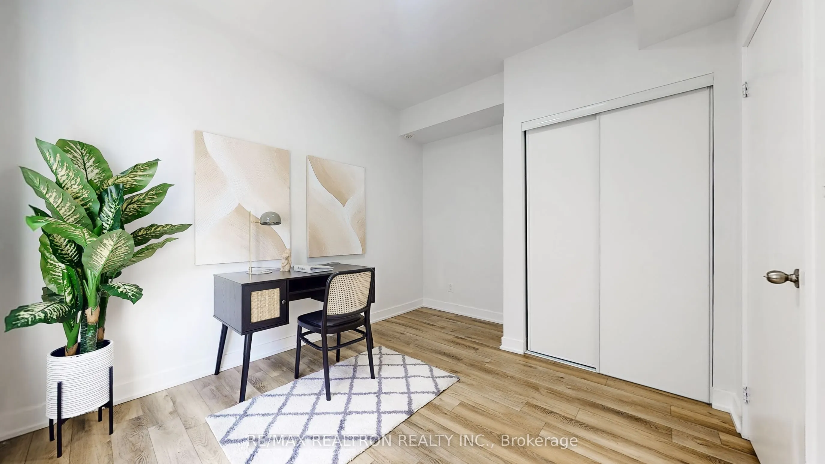 20 Echo Point, #131