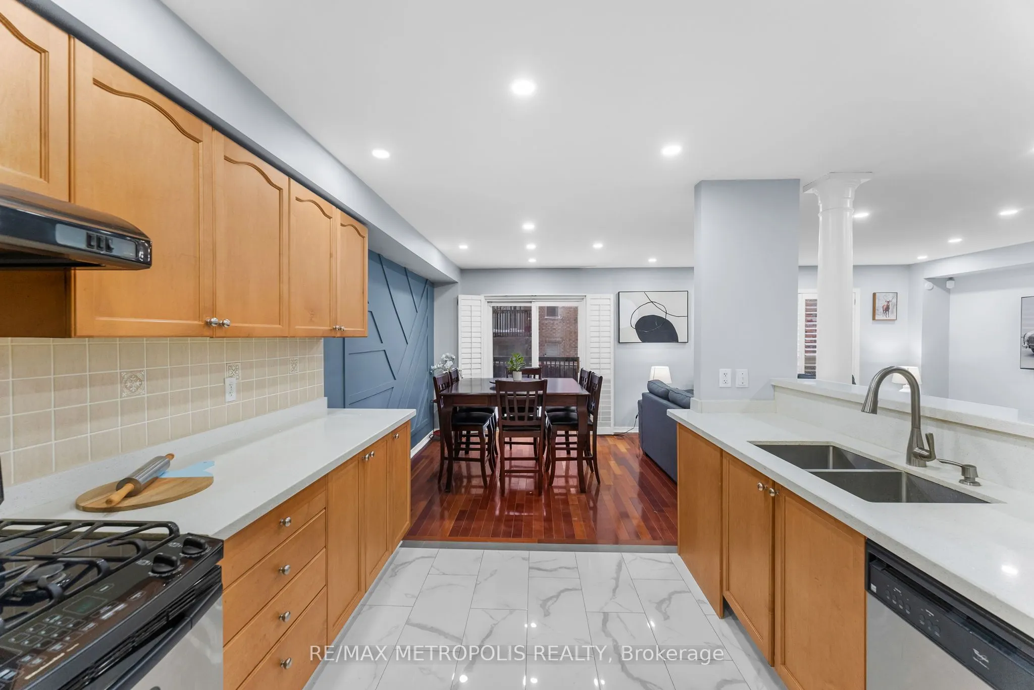 4 Grosbeak Crescent, #Upper