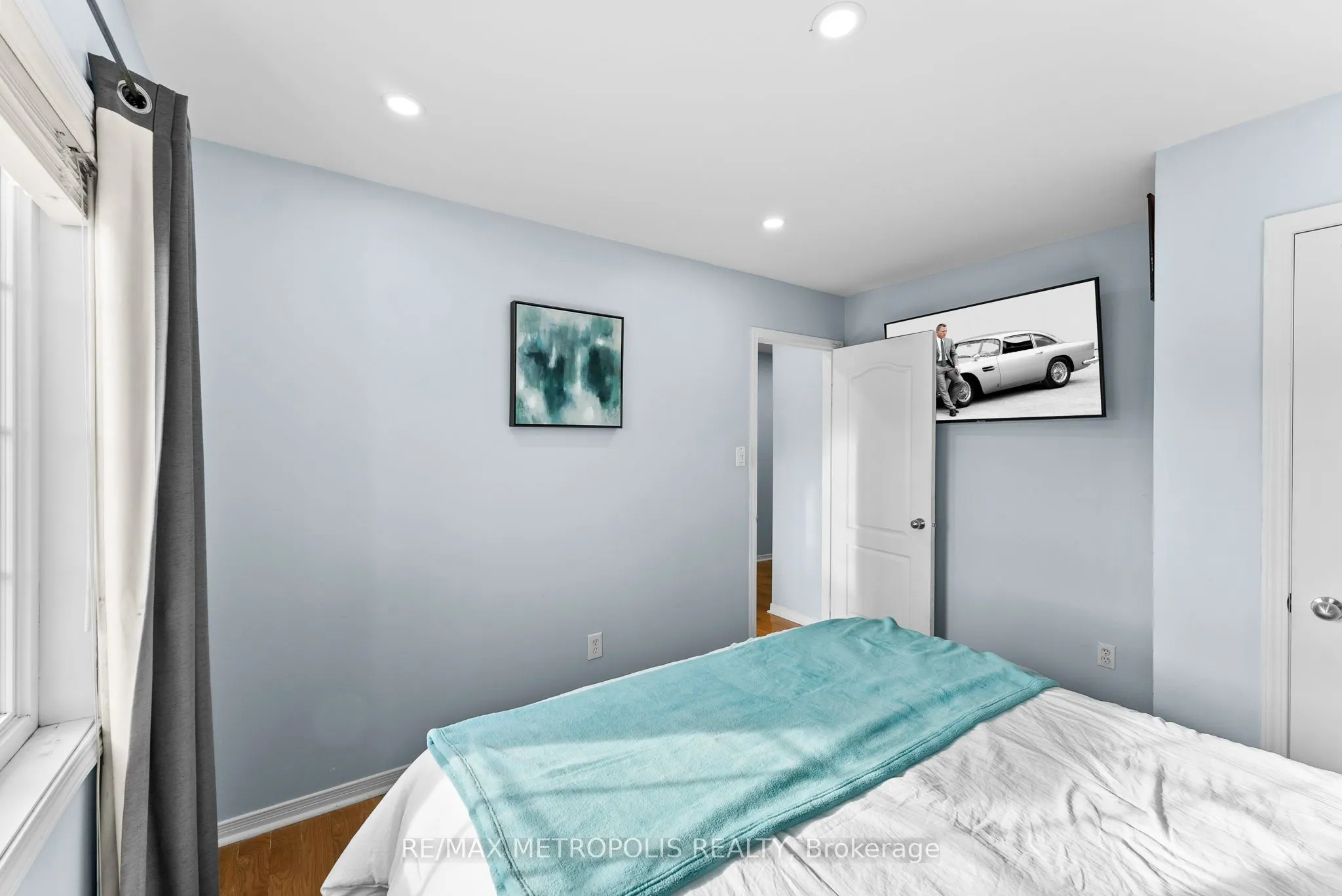 4 Grosbeak Crescent, #Upper