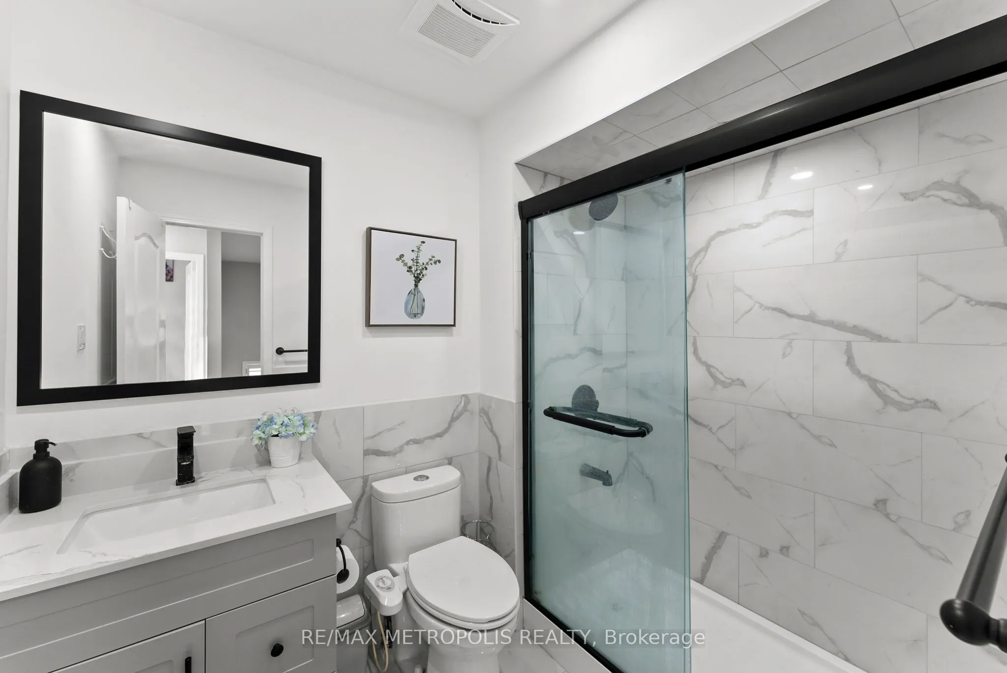 4 Grosbeak Crescent, #Upper