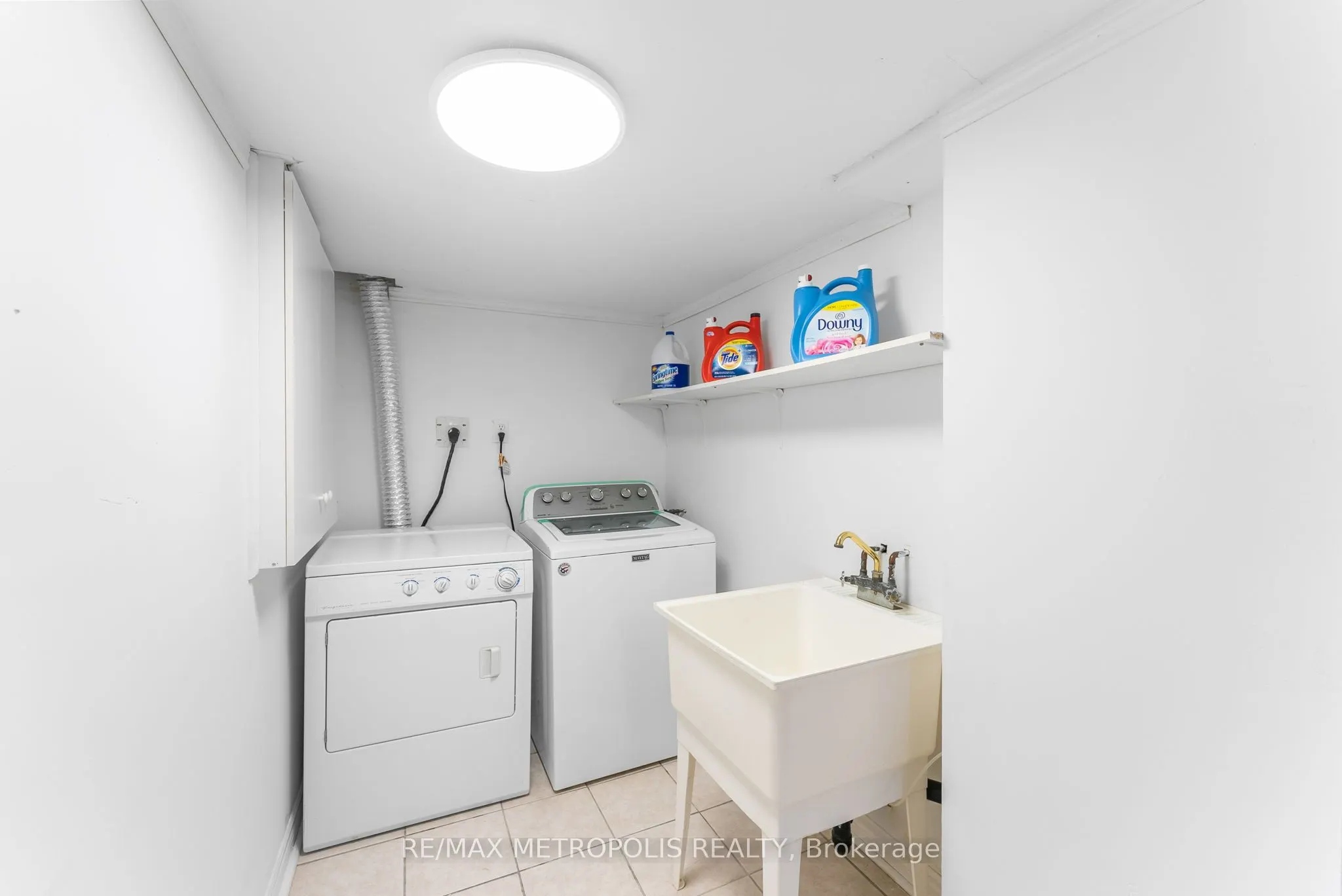 4 Grosbeak Crescent, #Upper