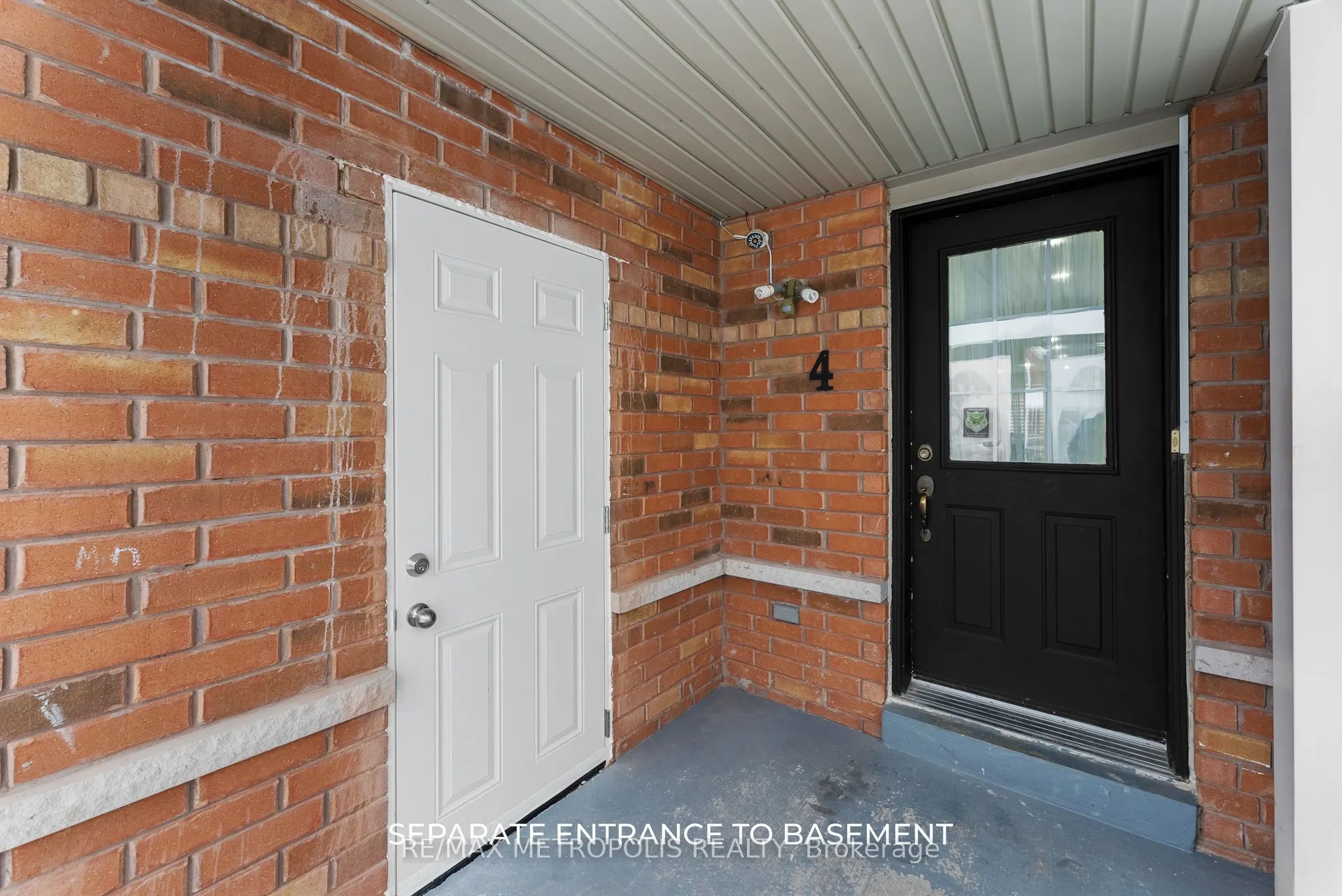 4 Grosbeak Crescent, #Upper