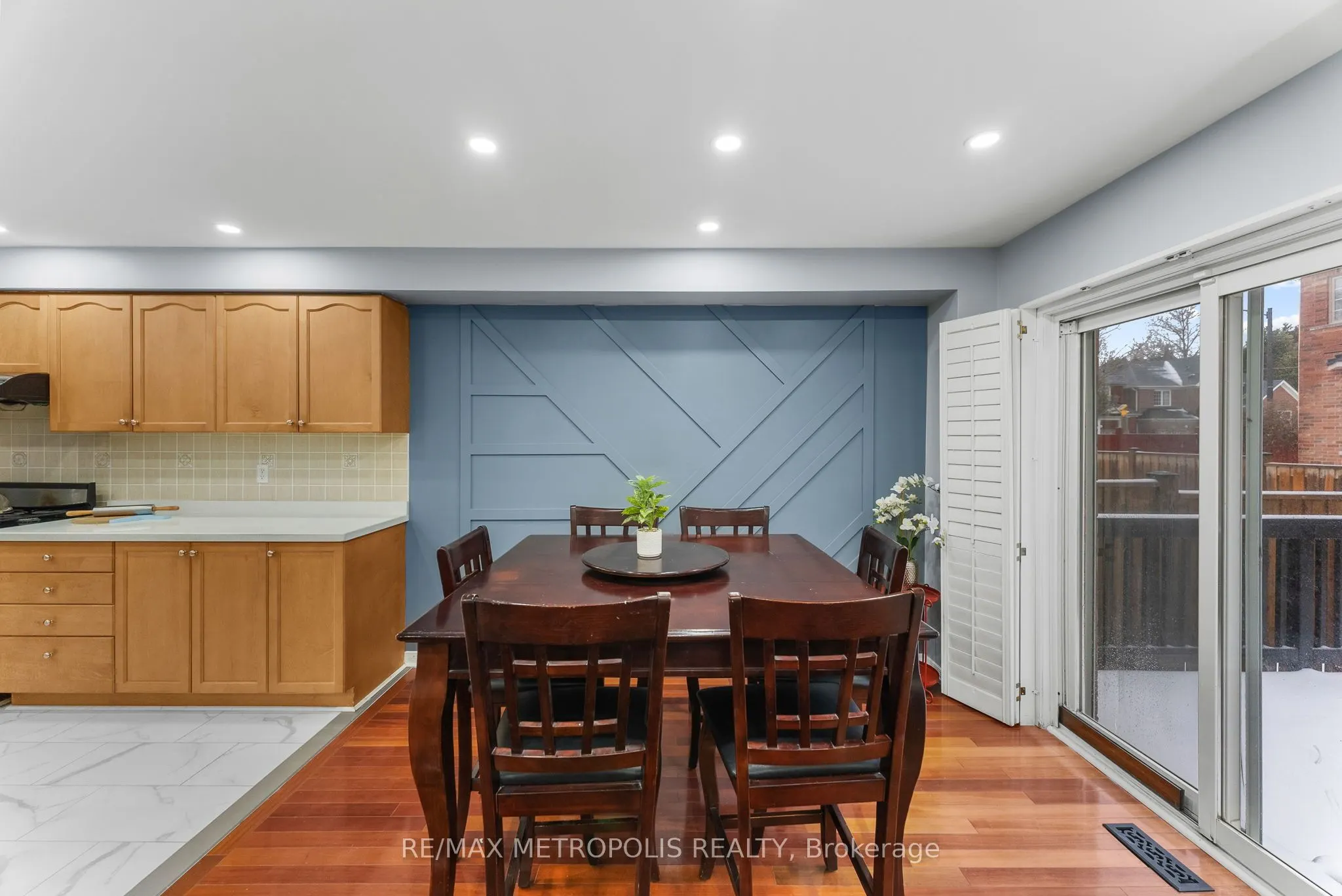 4 Grosbeak Crescent, #Upper