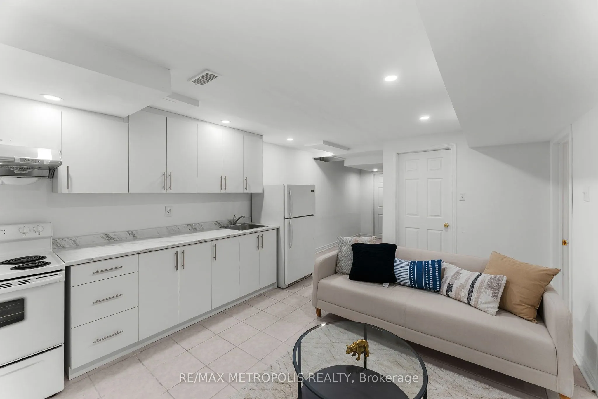 4 Grosbeak Crescent, #Bsmt