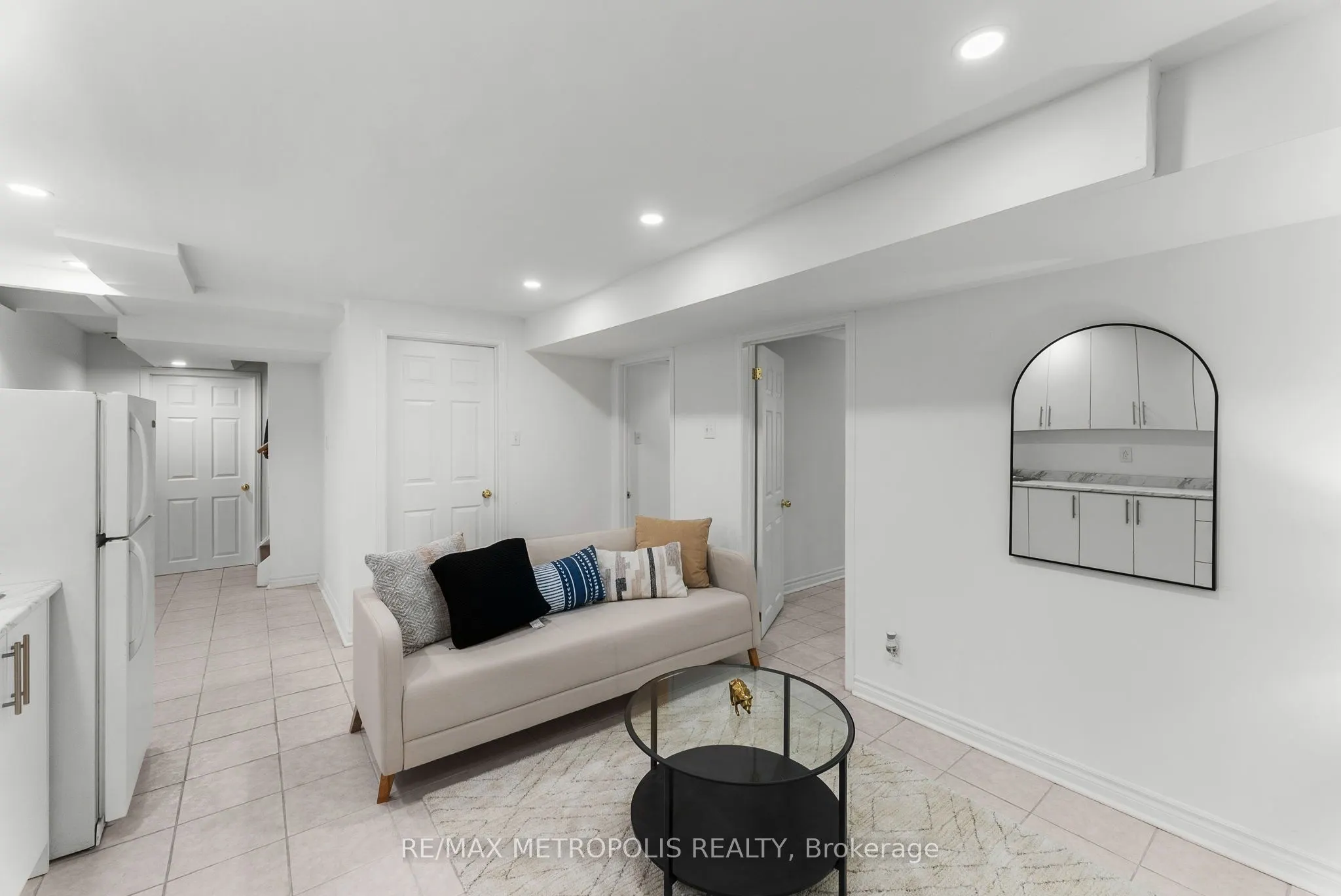 4 Grosbeak Crescent, #Bsmt