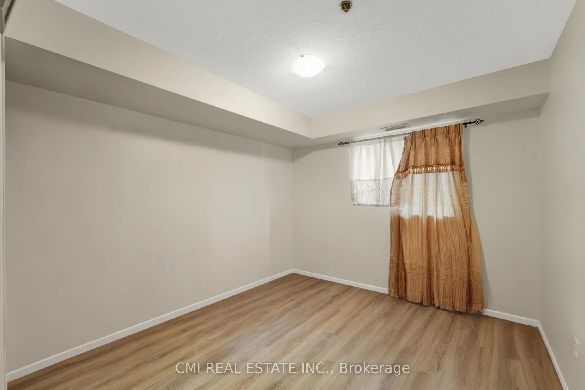 5225 Finch Avenue E, #203