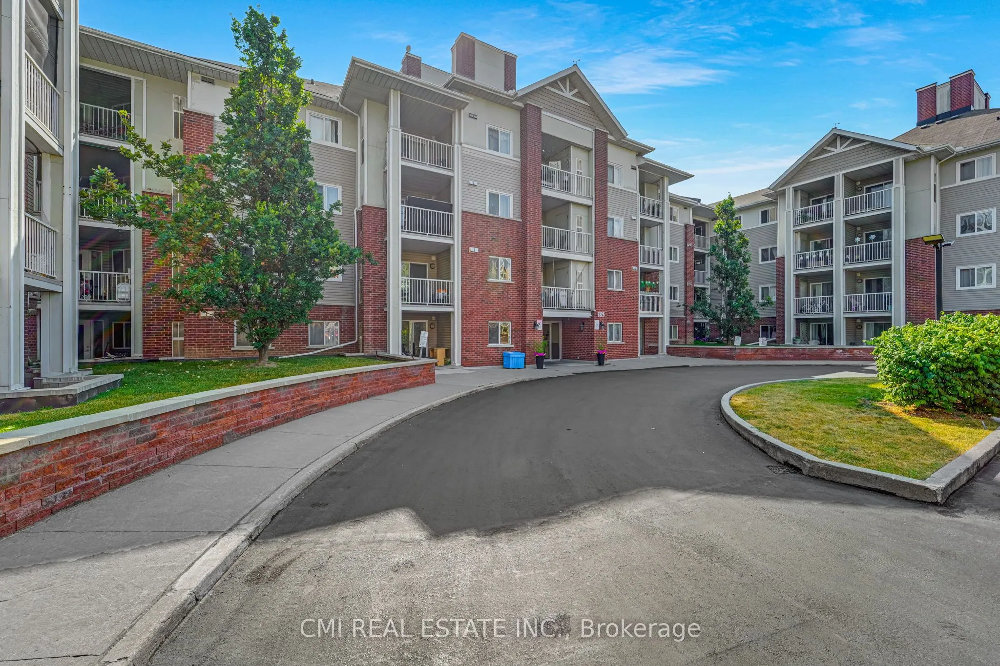 5225 Finch Avenue E, #203
