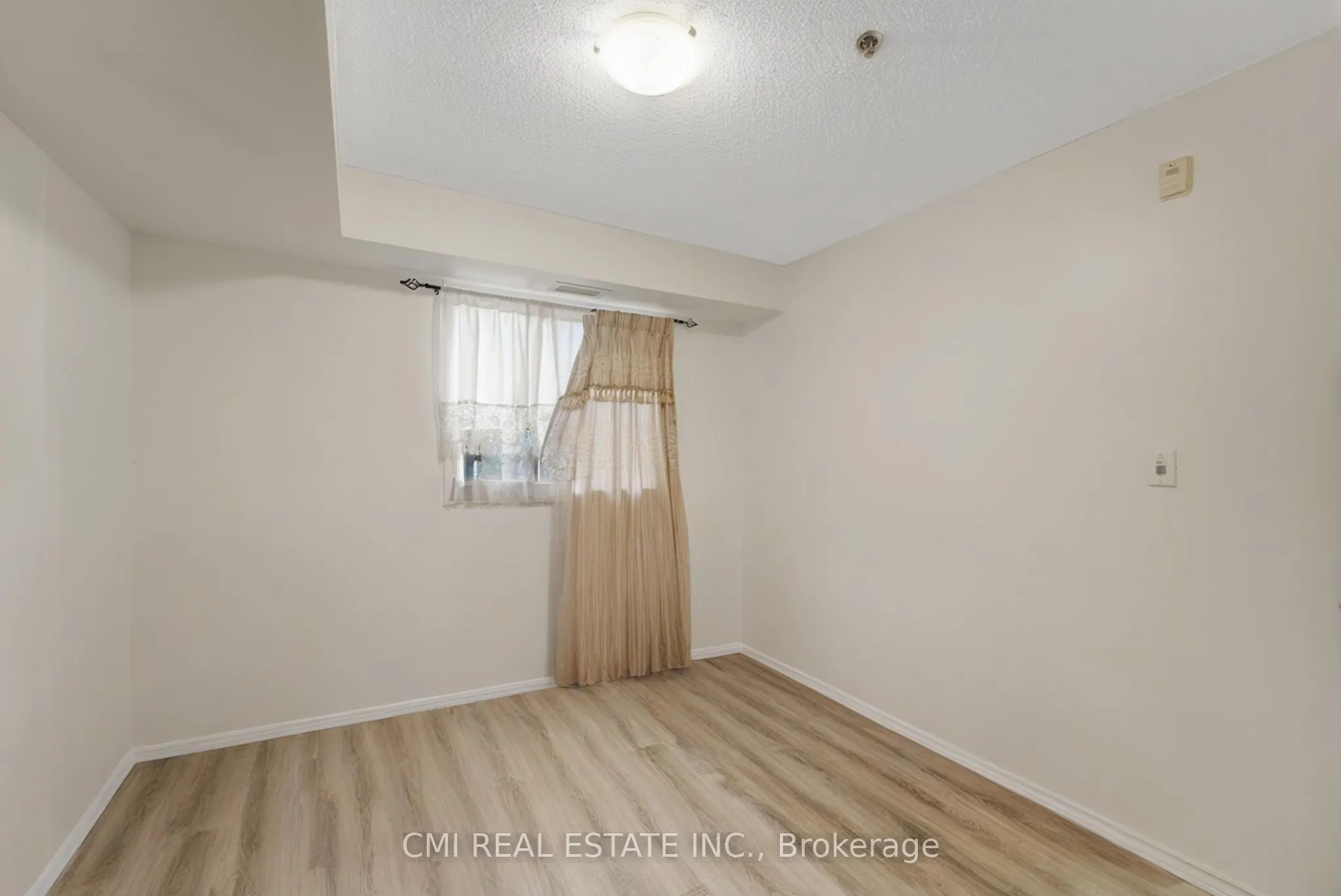 5225 Finch Avenue E, #203