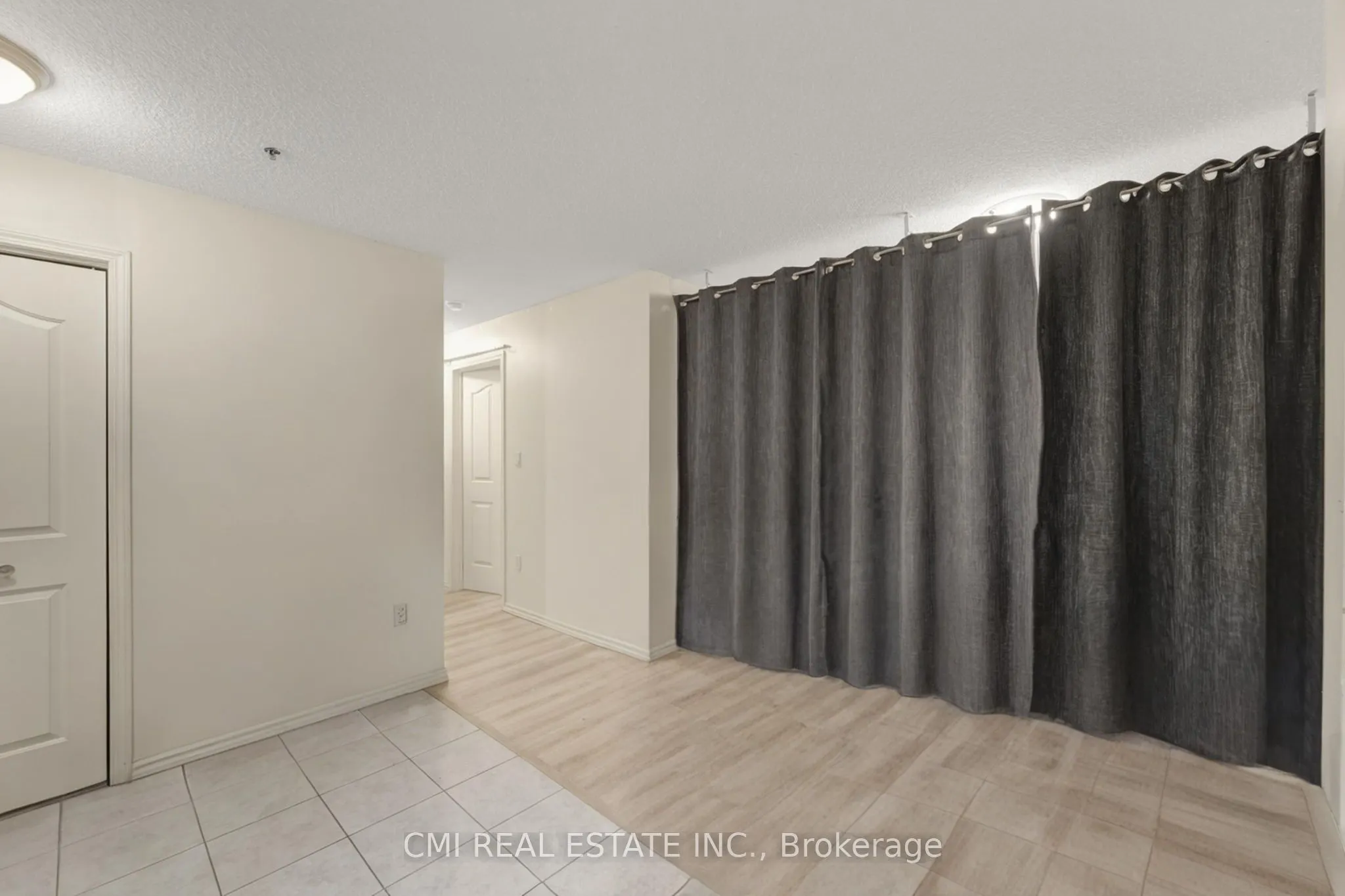 5225 Finch Avenue E, #203