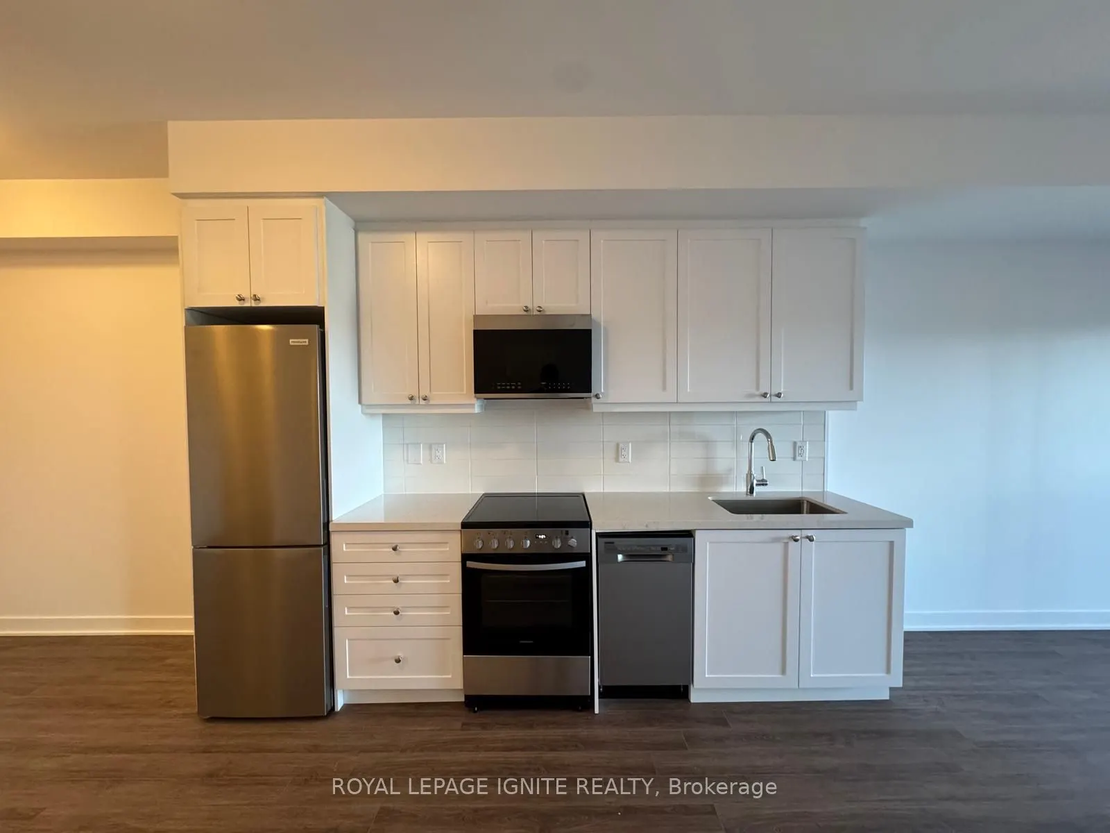 55 Clarington Boulevard, #606