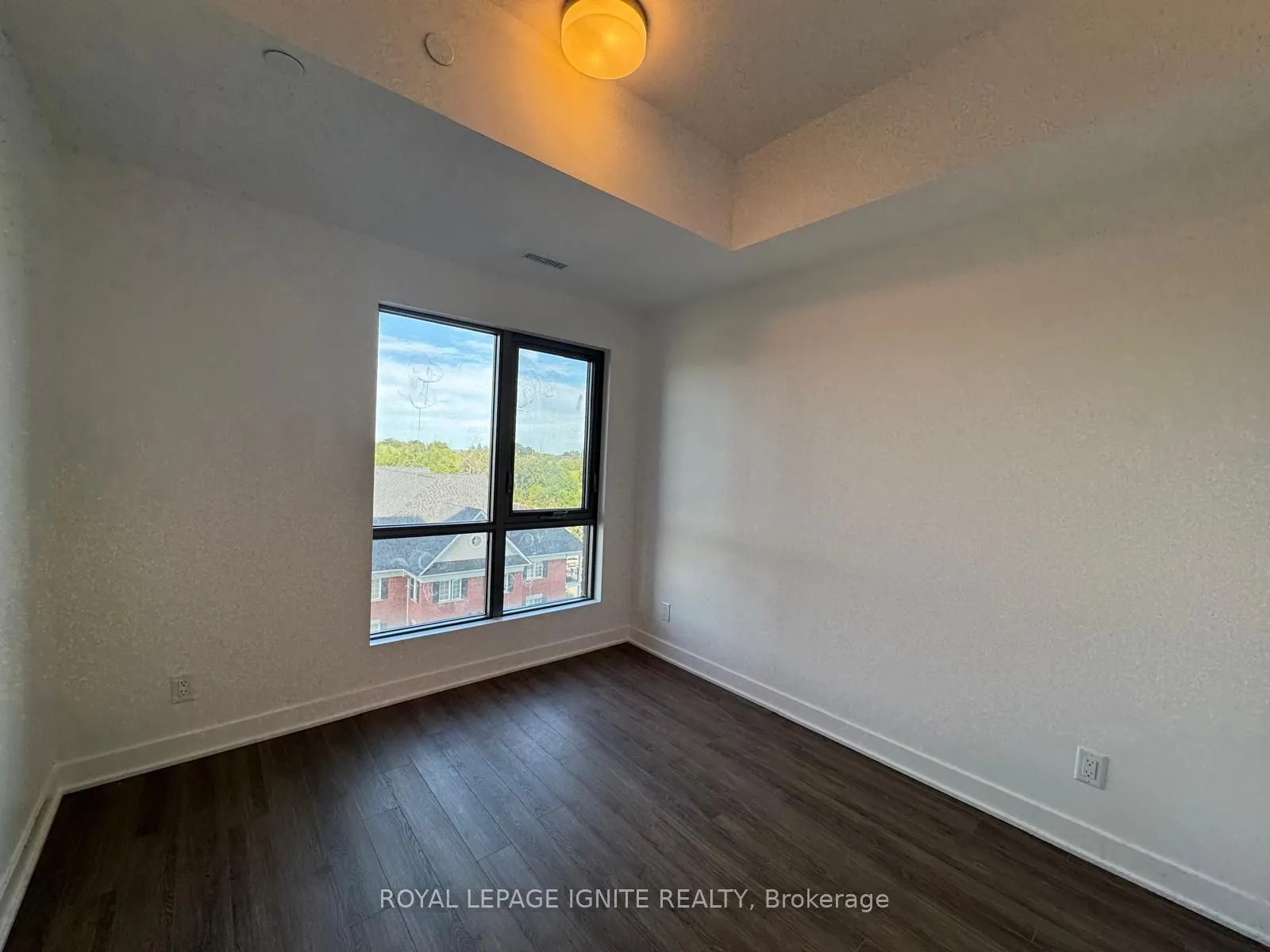 55 Clarington Boulevard, #606