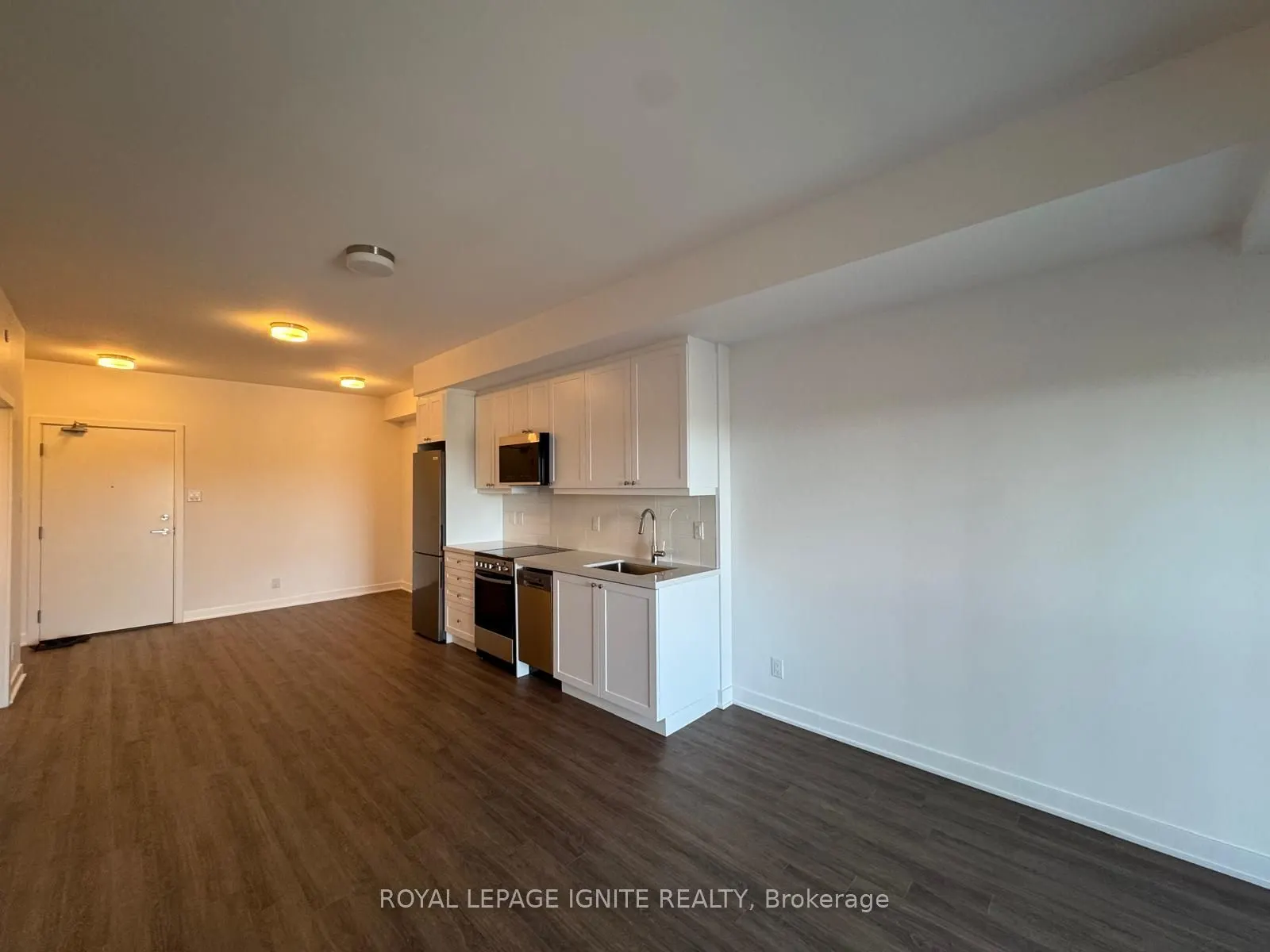 55 Clarington Boulevard, #606