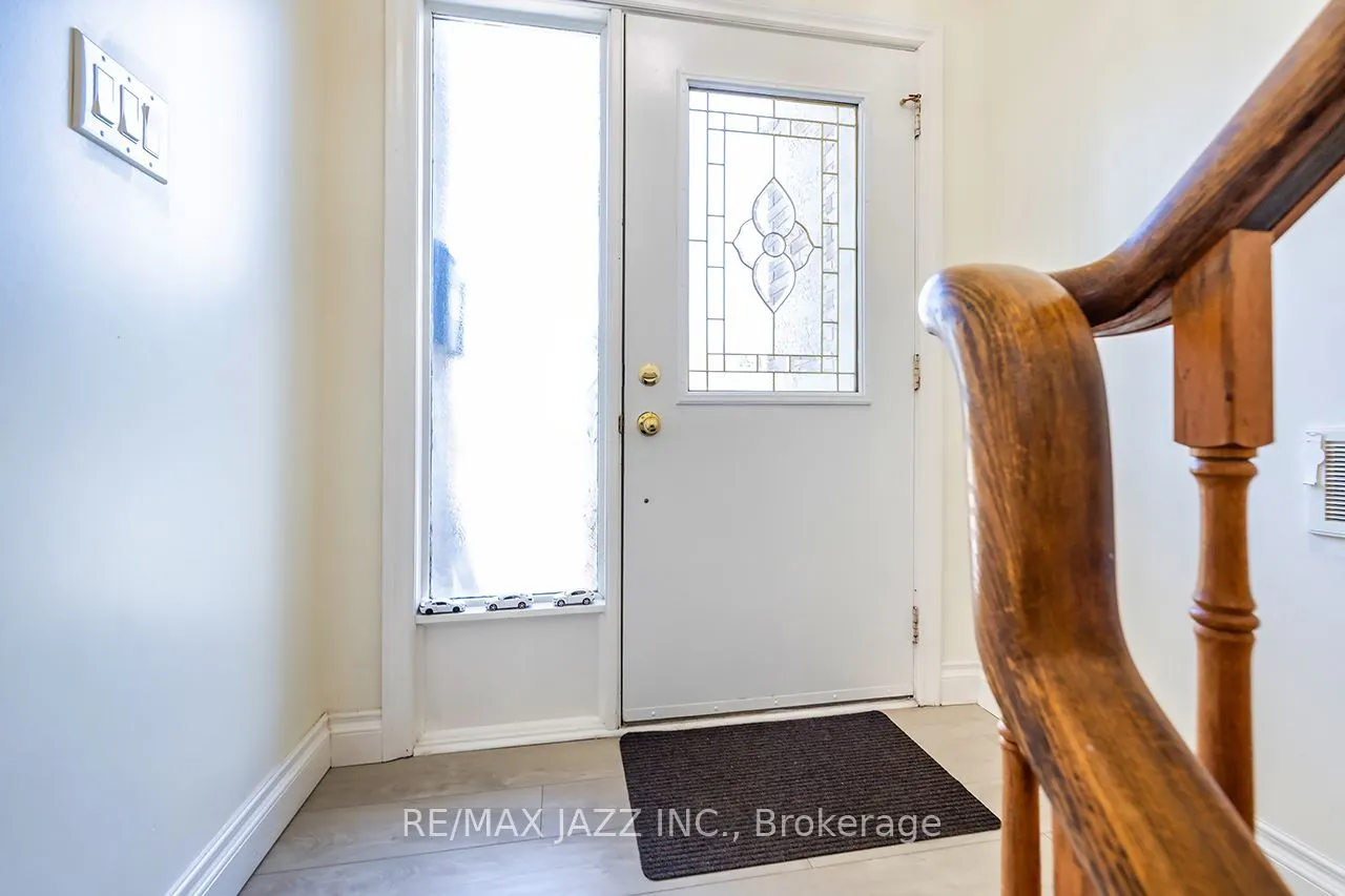843 Charisma Crescent