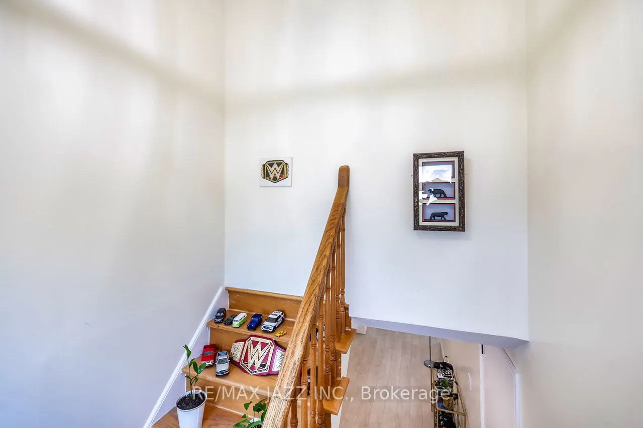 843 Charisma Crescent