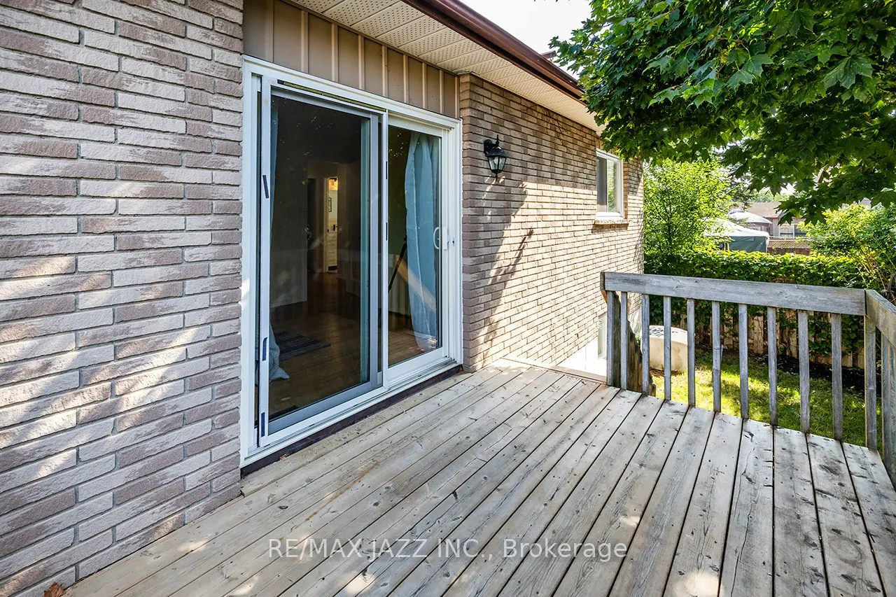 843 Charisma Crescent