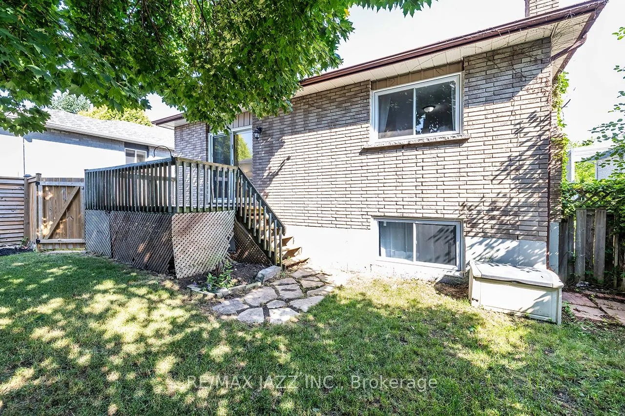 843 Charisma Crescent