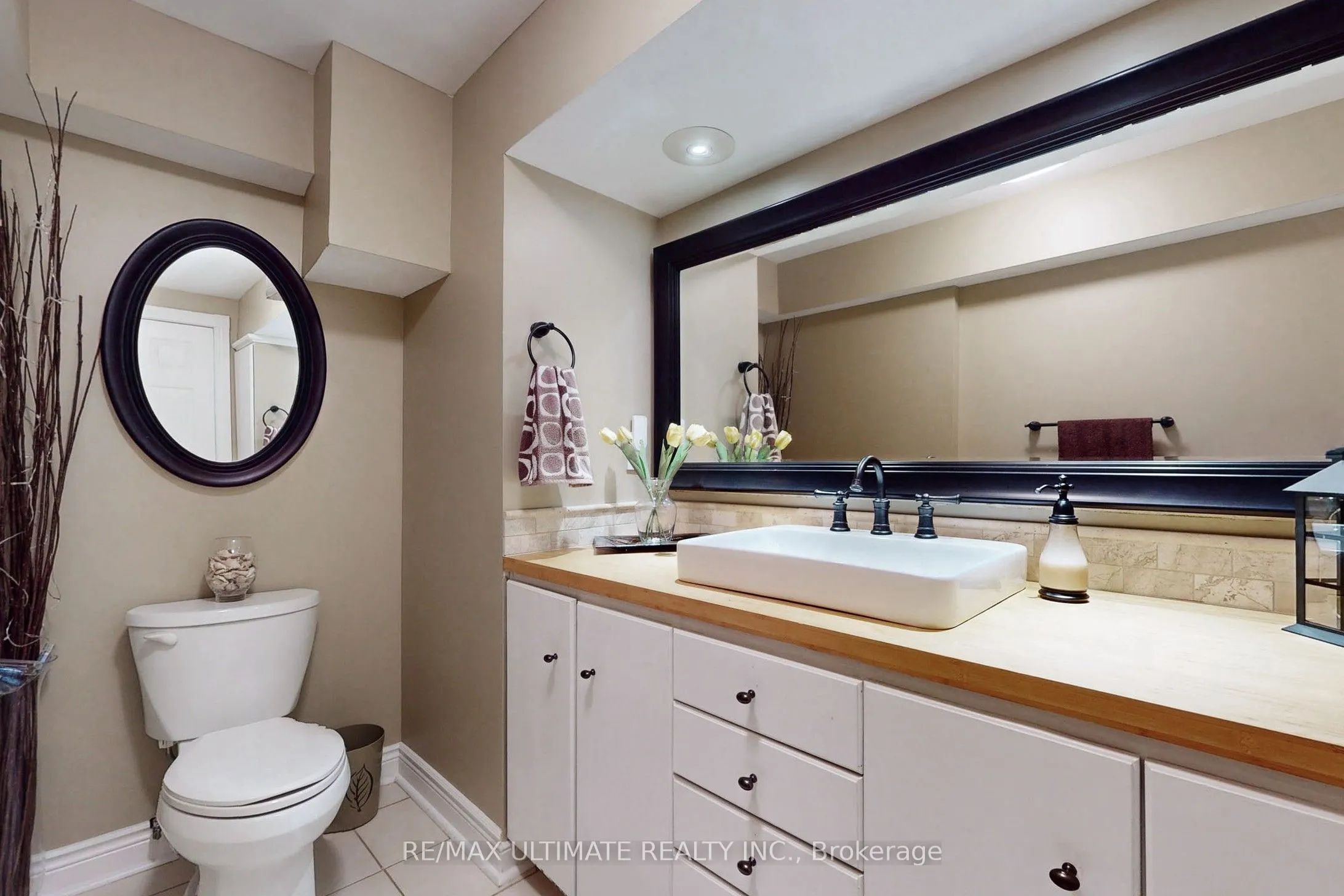 25 WINTERBERRY Drive