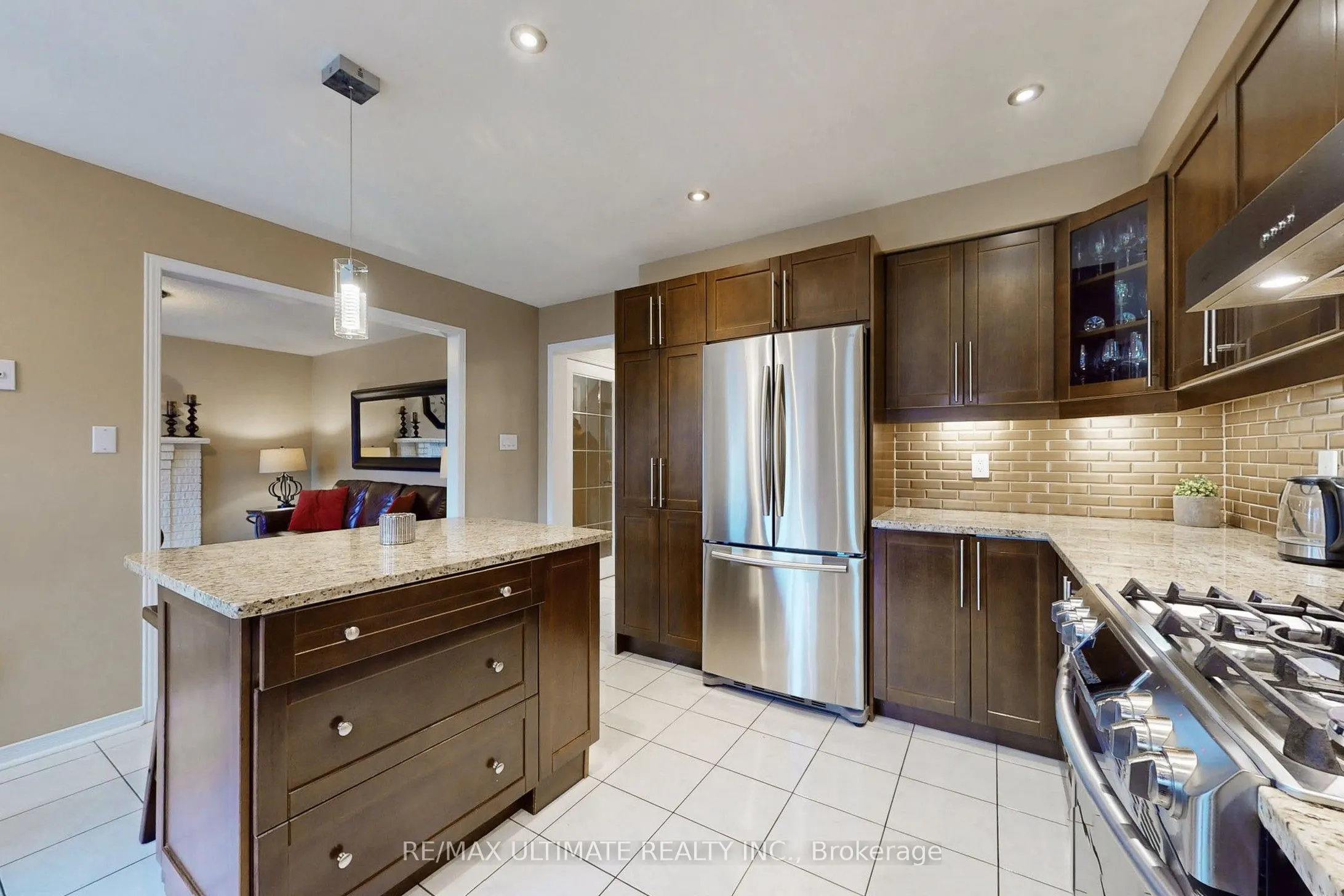 25 WINTERBERRY Drive